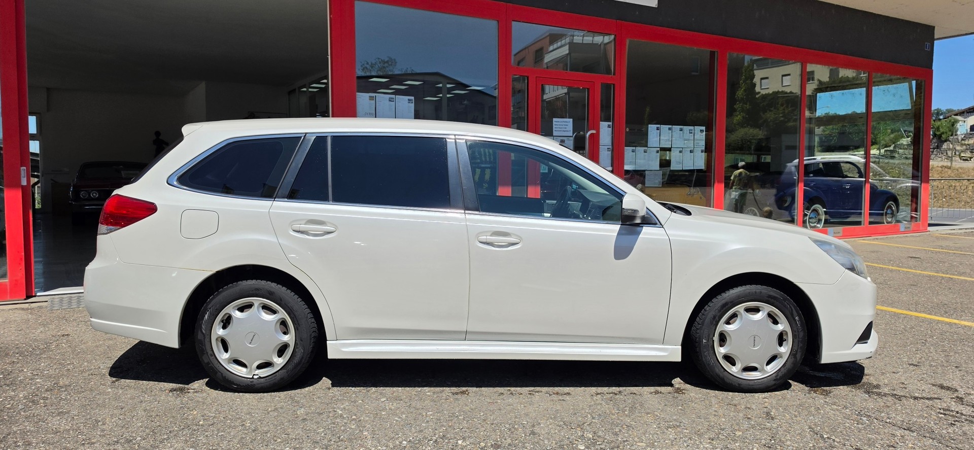 SUBARU 2.0 AWD-showroom-element-1