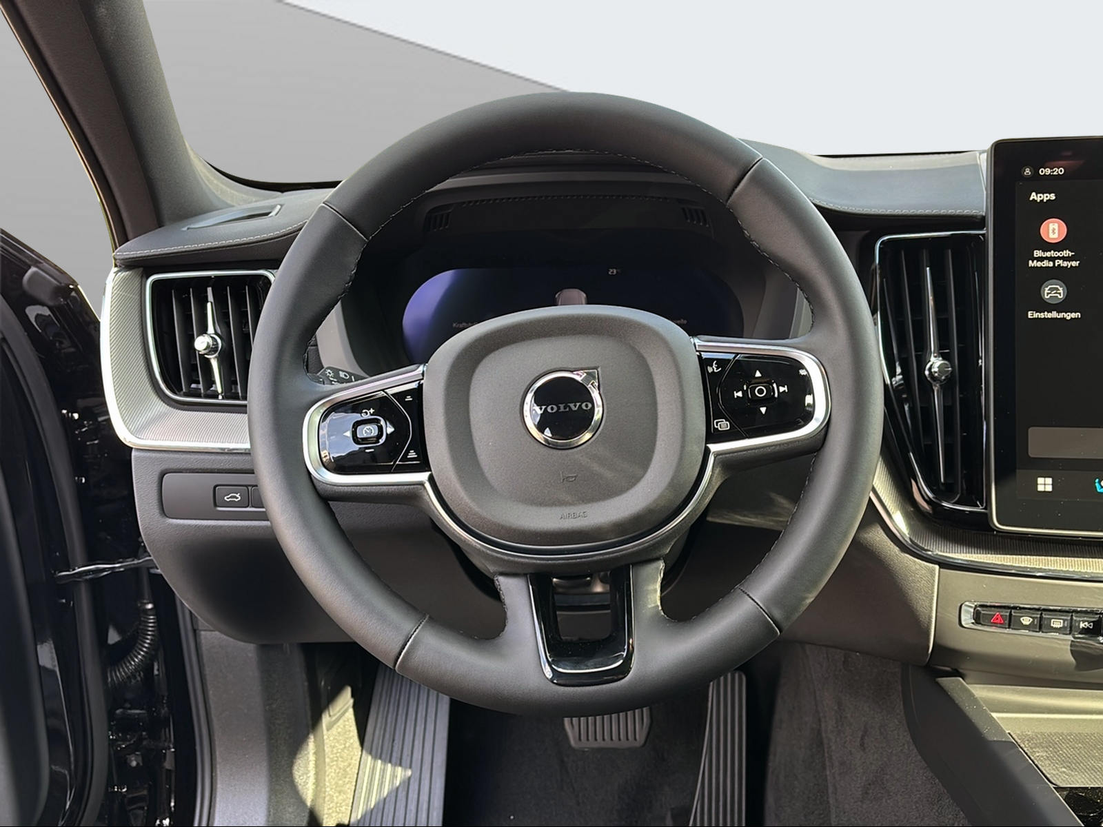 VOLVO XC60 T8 eAWD PluginHybrid Black Edition Geartronic-image-10