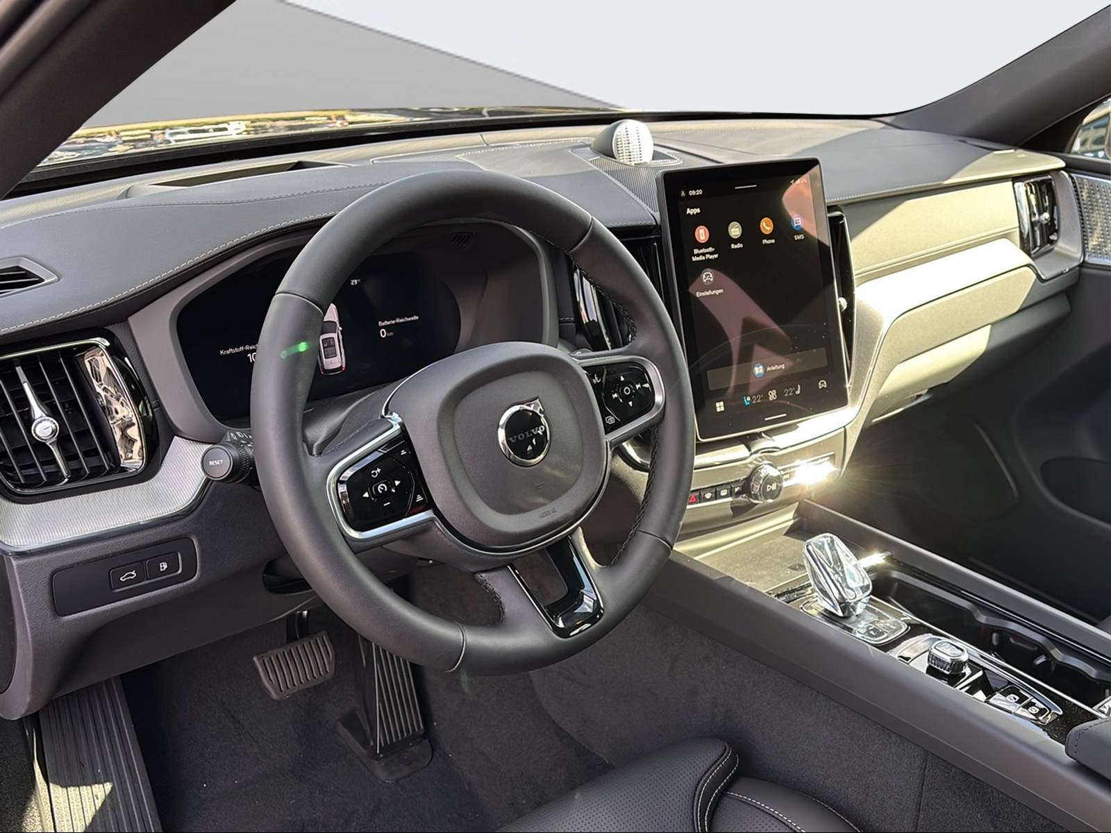 VOLVO XC60 T8 eAWD PluginHybrid Black Edition Geartronic-image-9