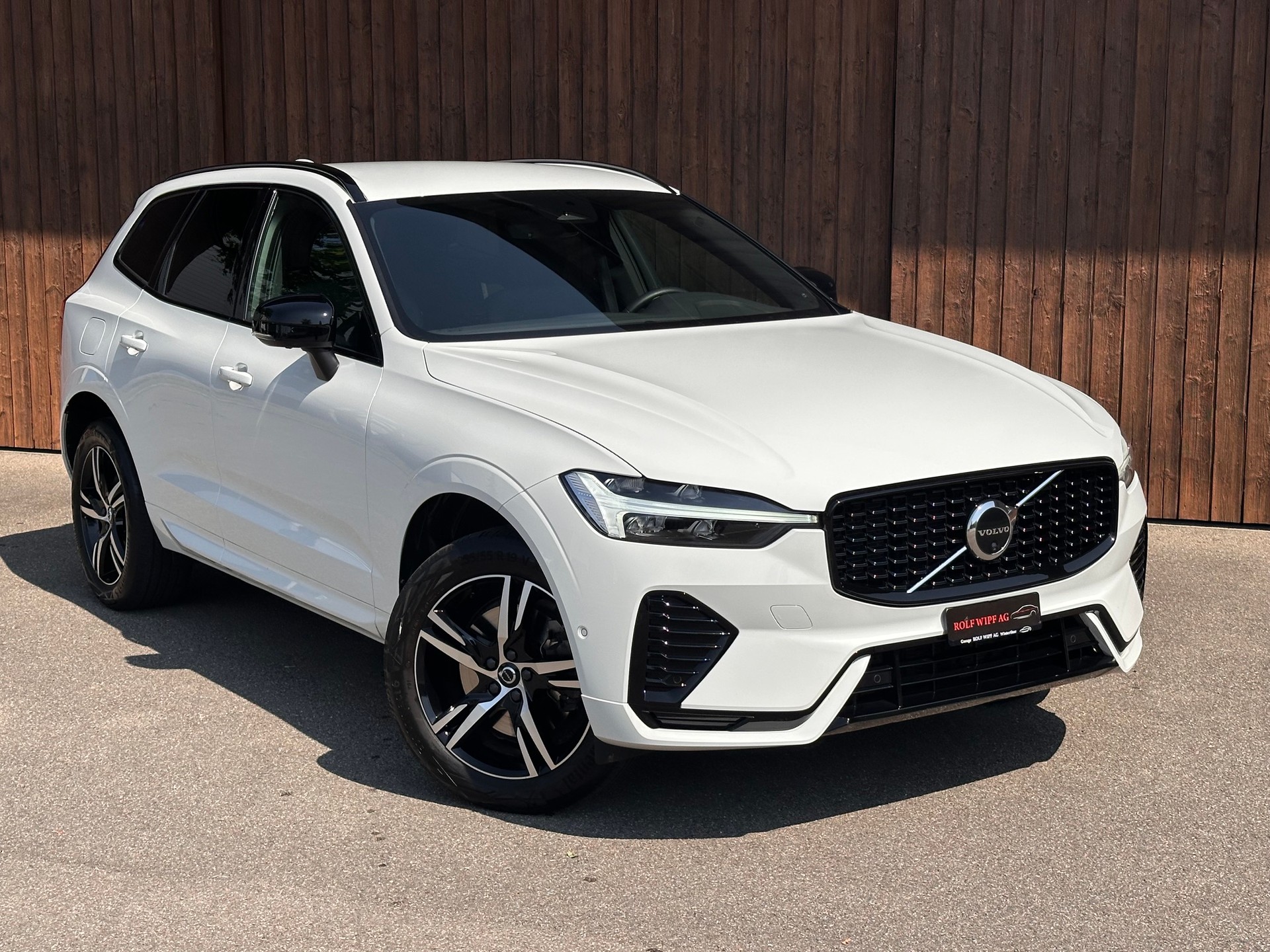 VOLVO XC60 B5 Benzin AWD R-Design Geartronic-showroom-element-1