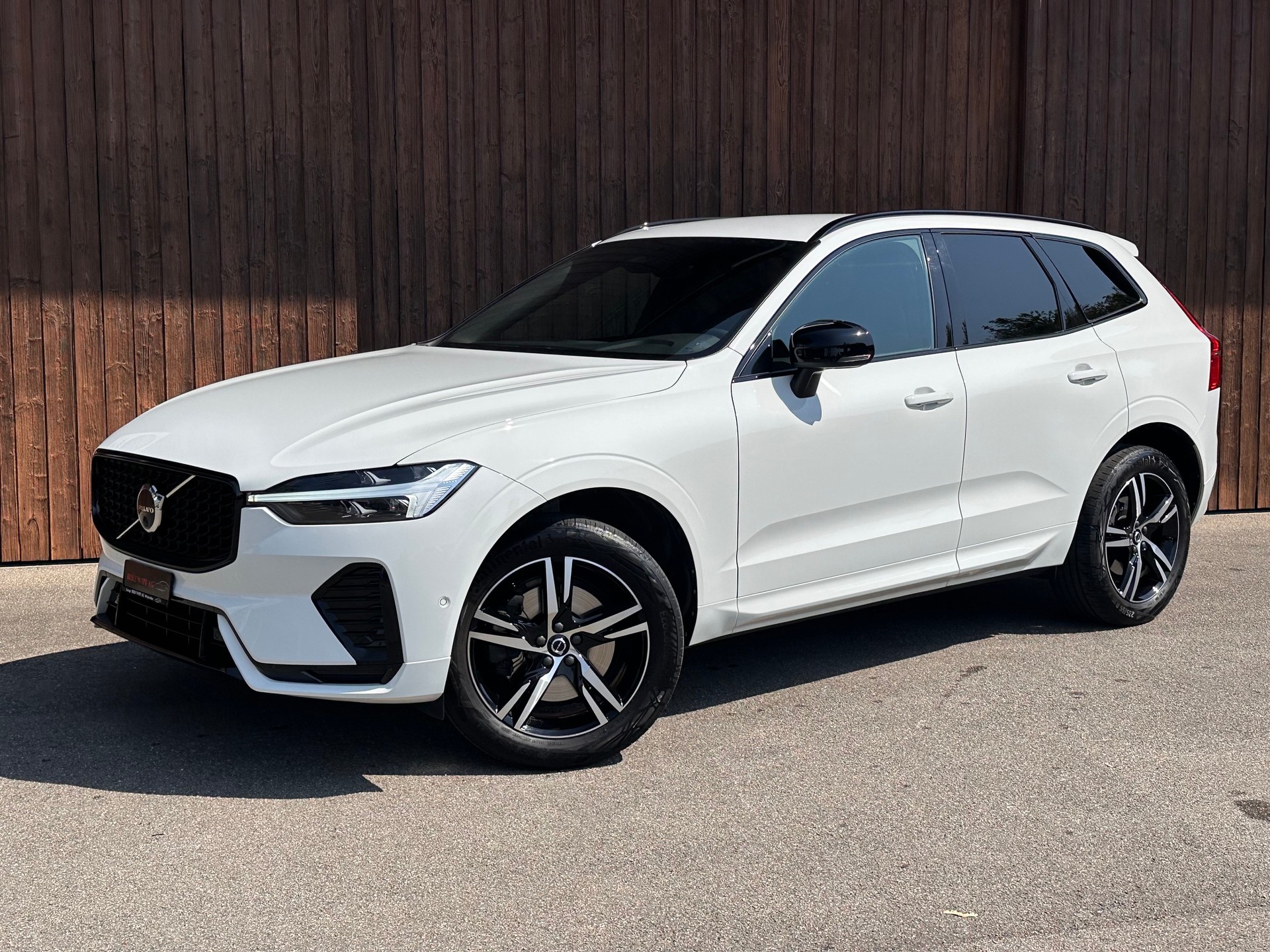VOLVO XC60 B5 Benzin AWD R-Design Geartronic-showroom-element-3