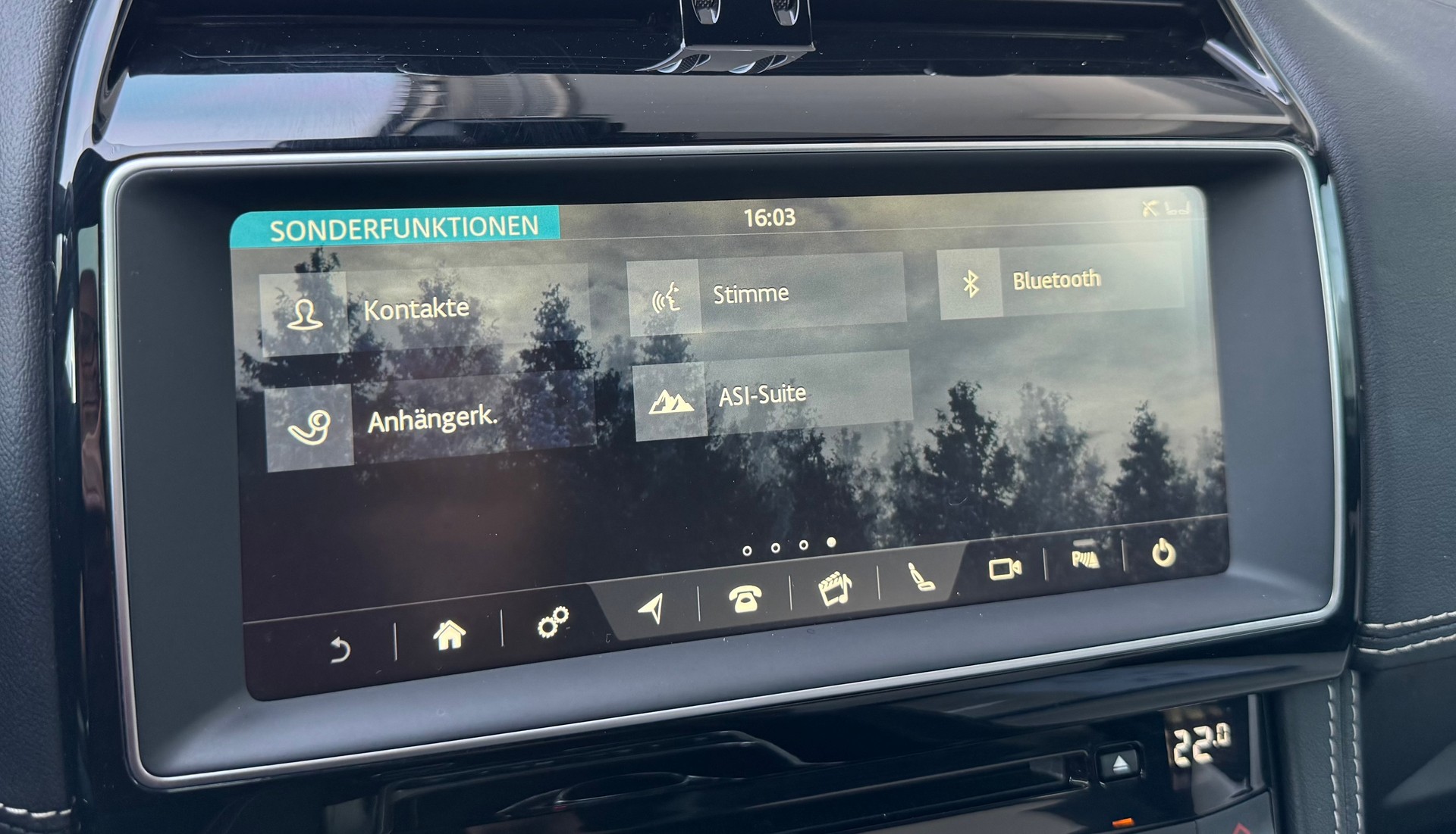 JAGUAR F-Pace 30t 2.0 R-Sport AWD Automatik-image-20
