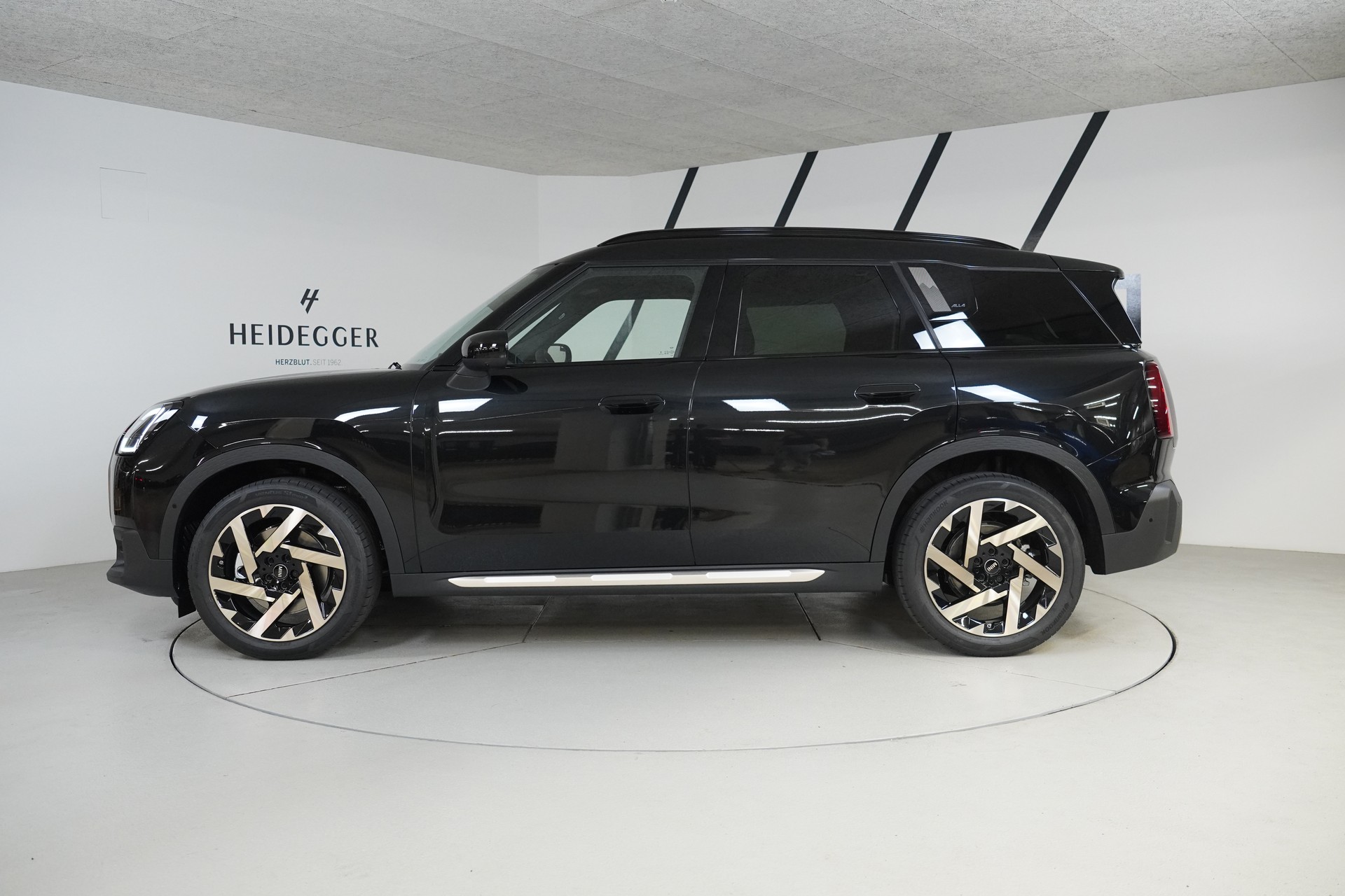 MINI Countryman S ALL4 Steptronic-showroom-element-3