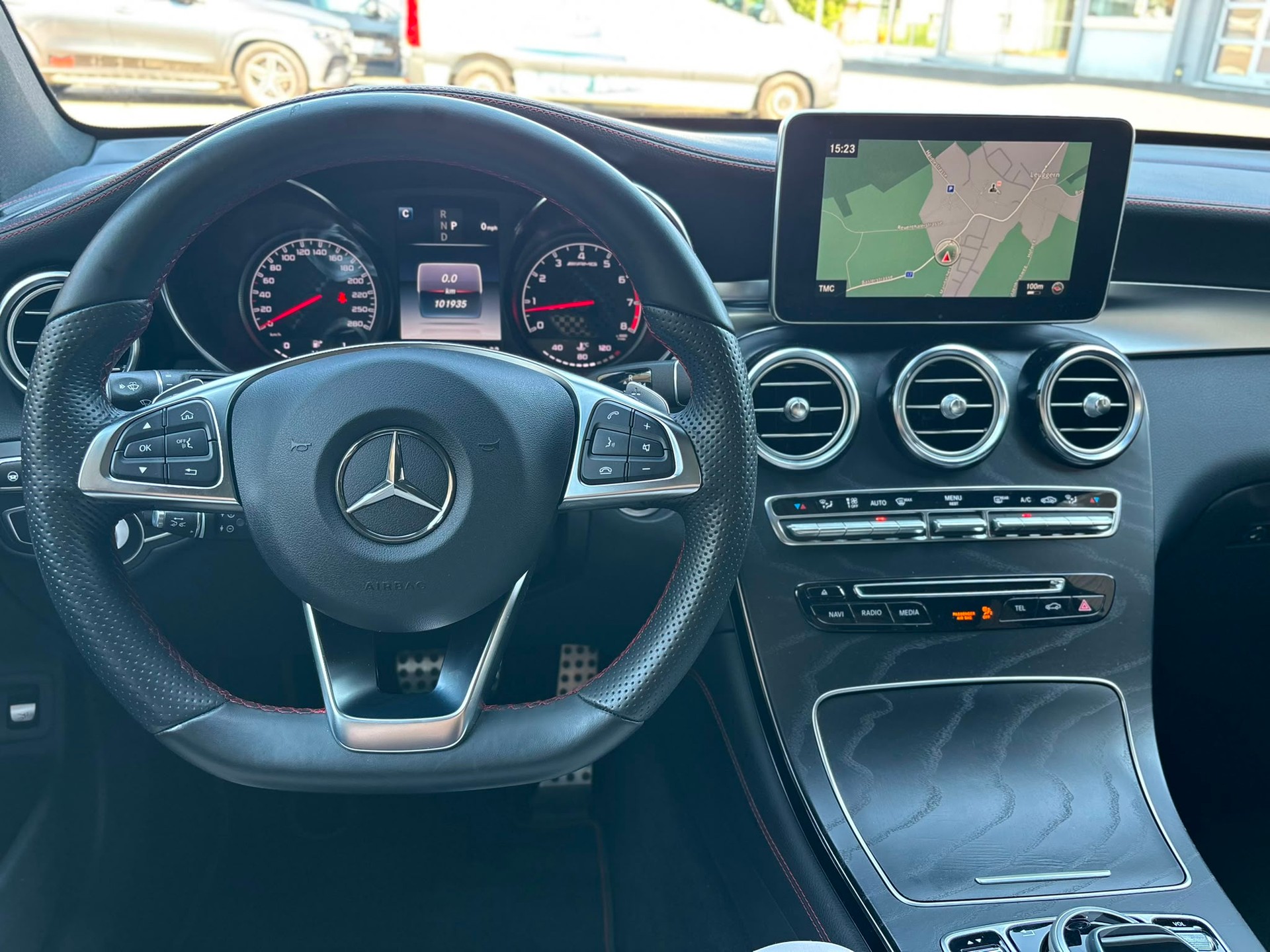 MERCEDES-BENZ GLC 43 AMG 4M-image-10