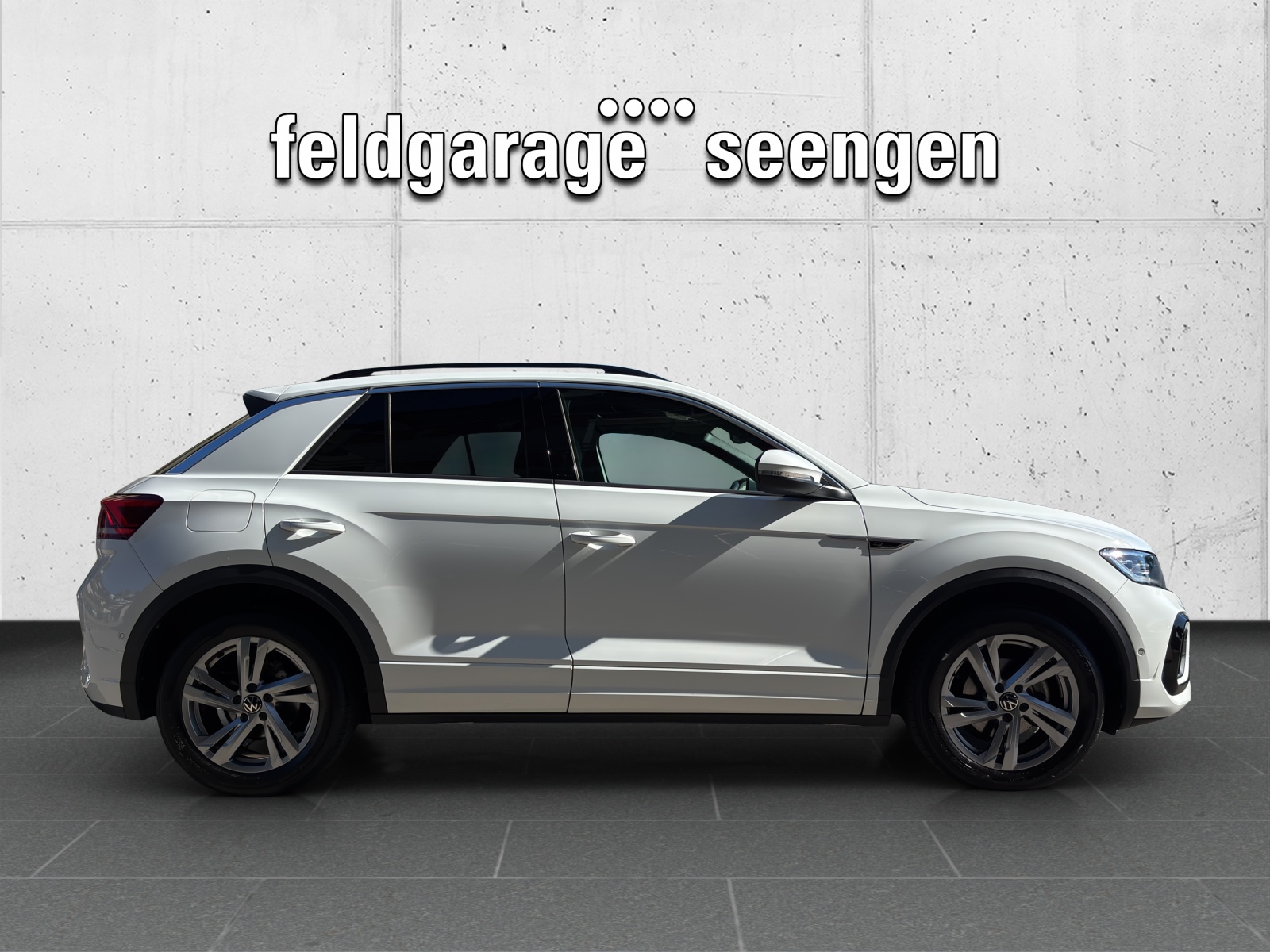VW T-Roc 1.5 TSI EVO R-Line DSG mit AHK-showroom-element-3