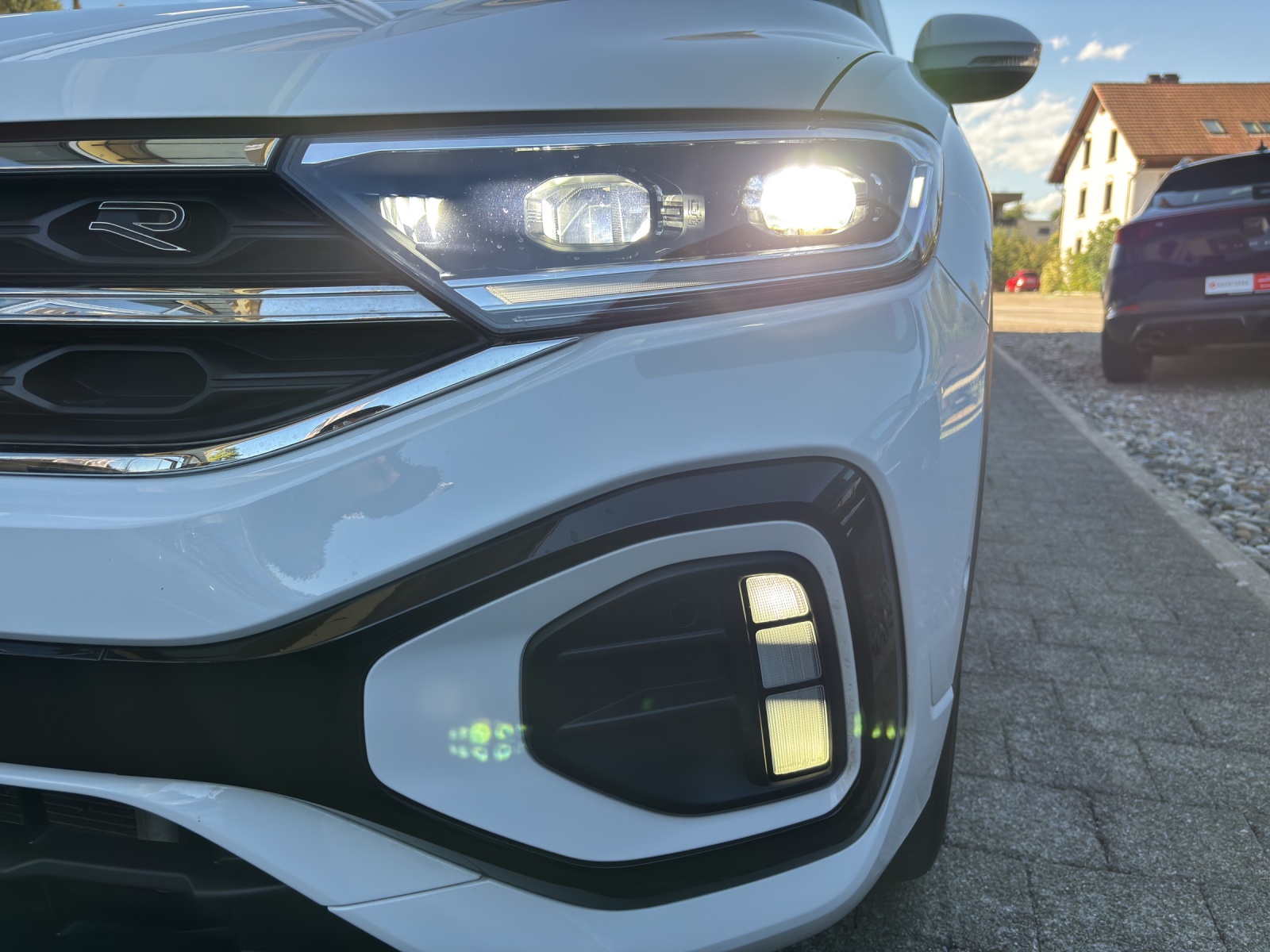 VW T-Roc 1.5 TSI EVO R-Line DSG mit AHK-image-9