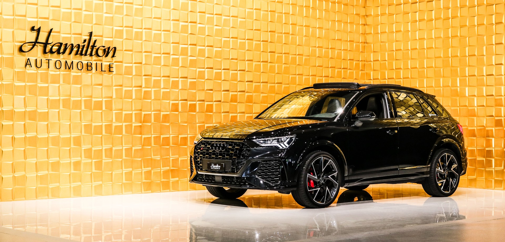 AUDI RS Q3 2.5 TFSI quattro S tronic-showroom-element-1