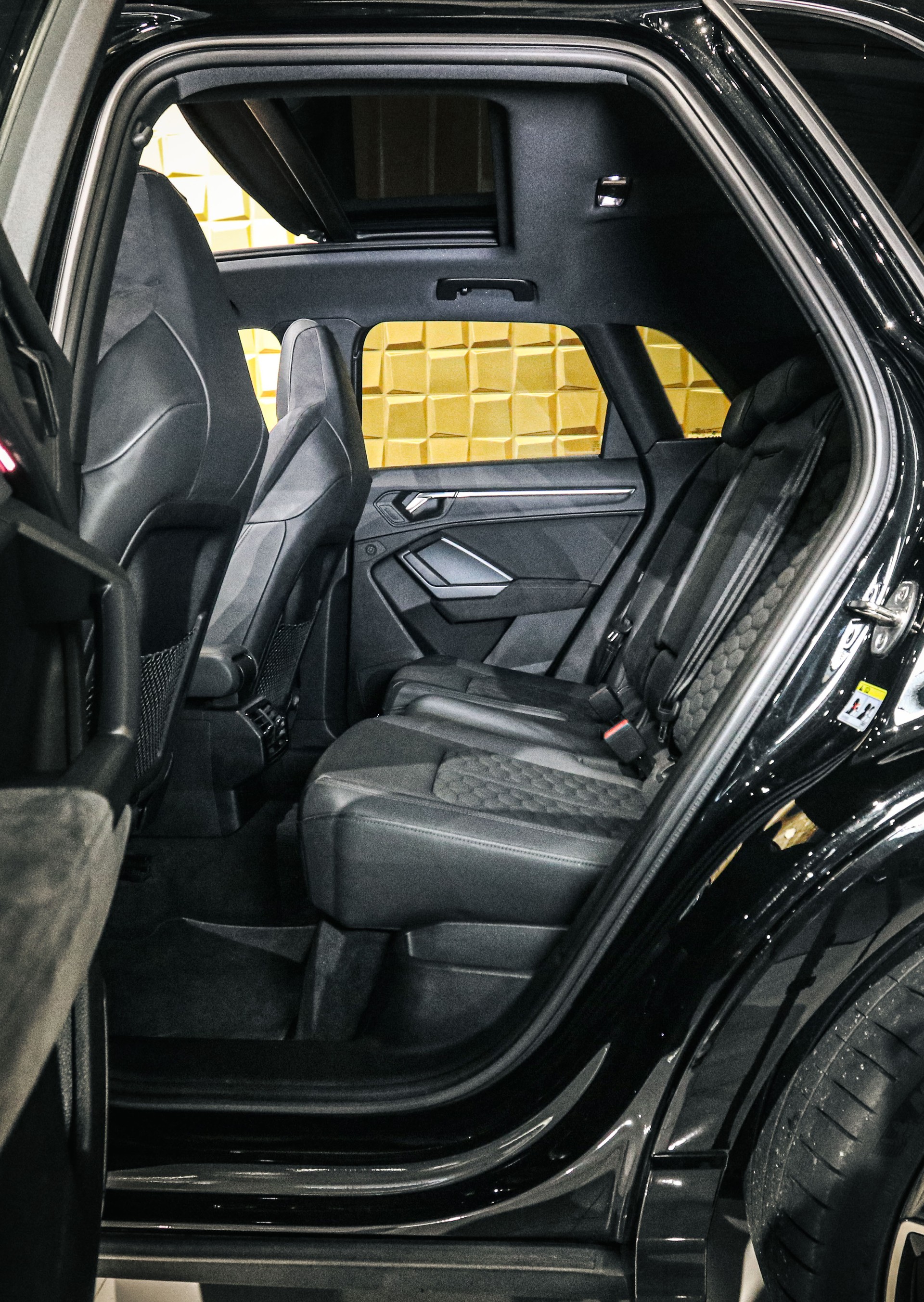 AUDI RS Q3 2.5 TFSI quattro S tronic-image-11