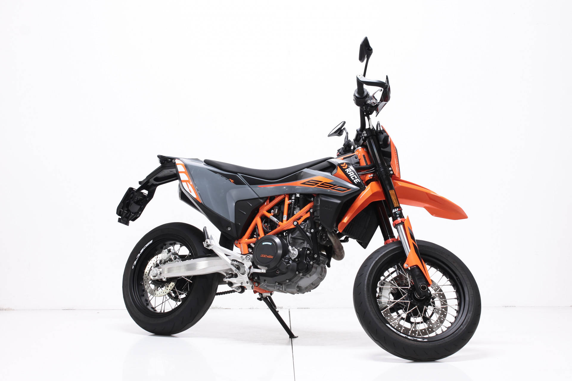 KTM 690 SMC R Supermoto