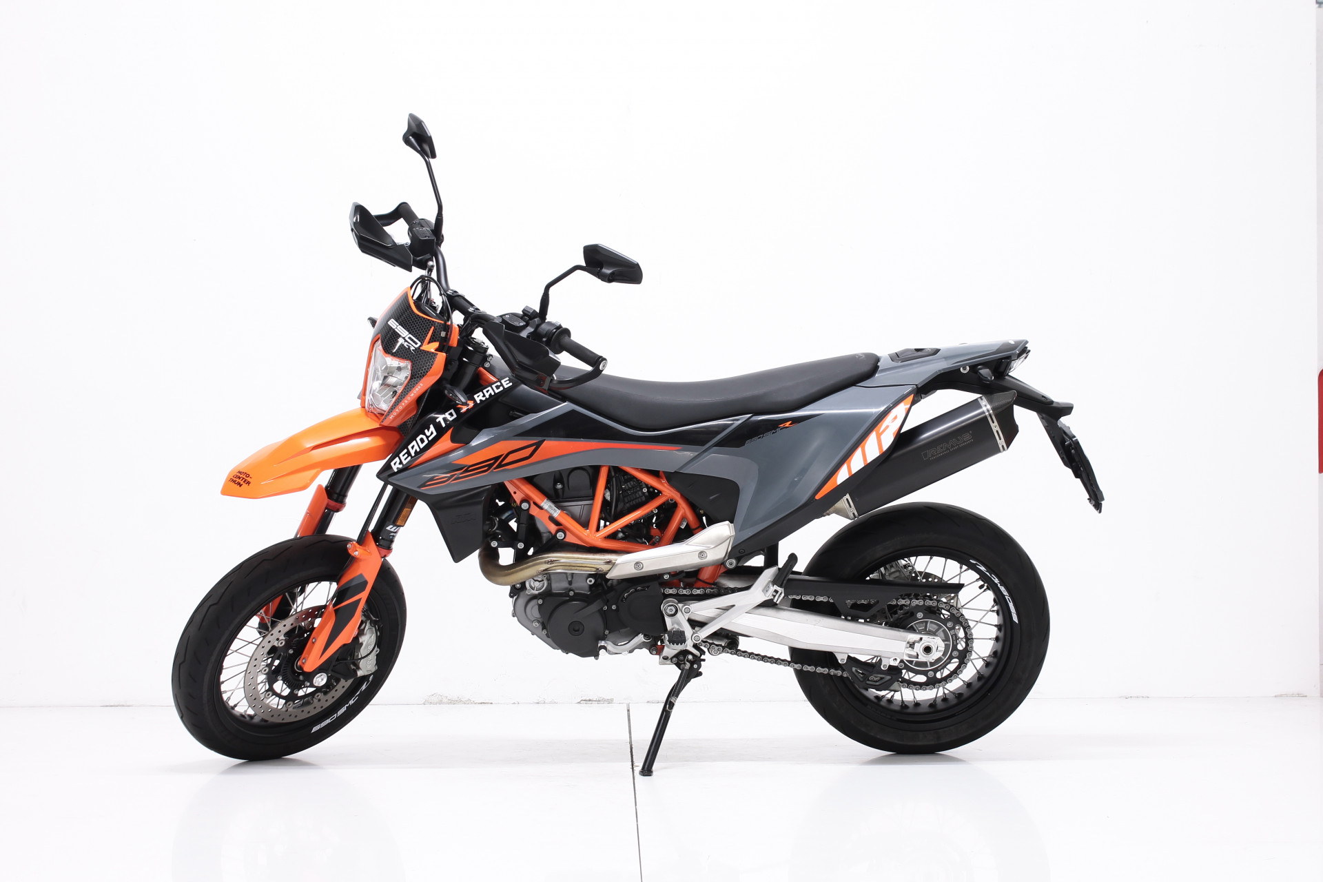 KTM 690 SMC R Supermoto-image-4