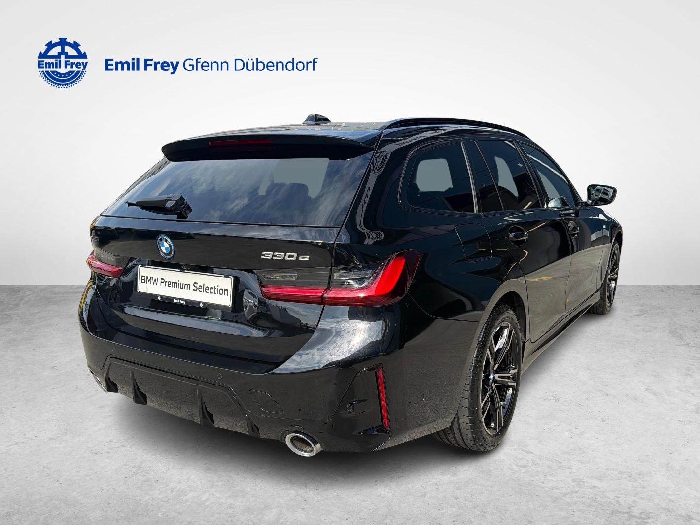 BMW 330e xDrive Touring M Sport-showroom-element-3