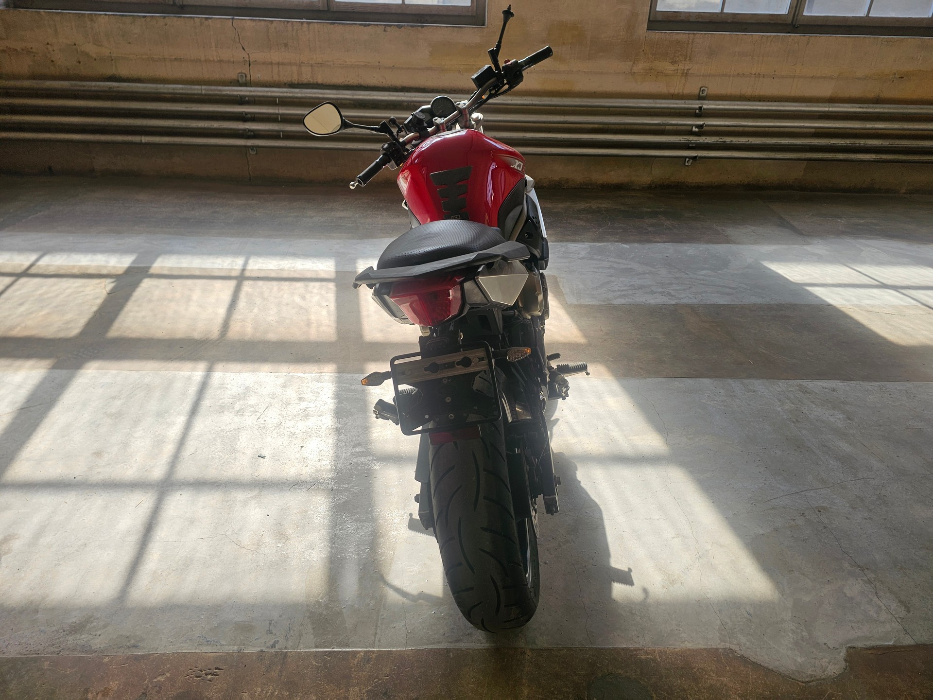 YAMAHA XJ 6 N ABS-image-1