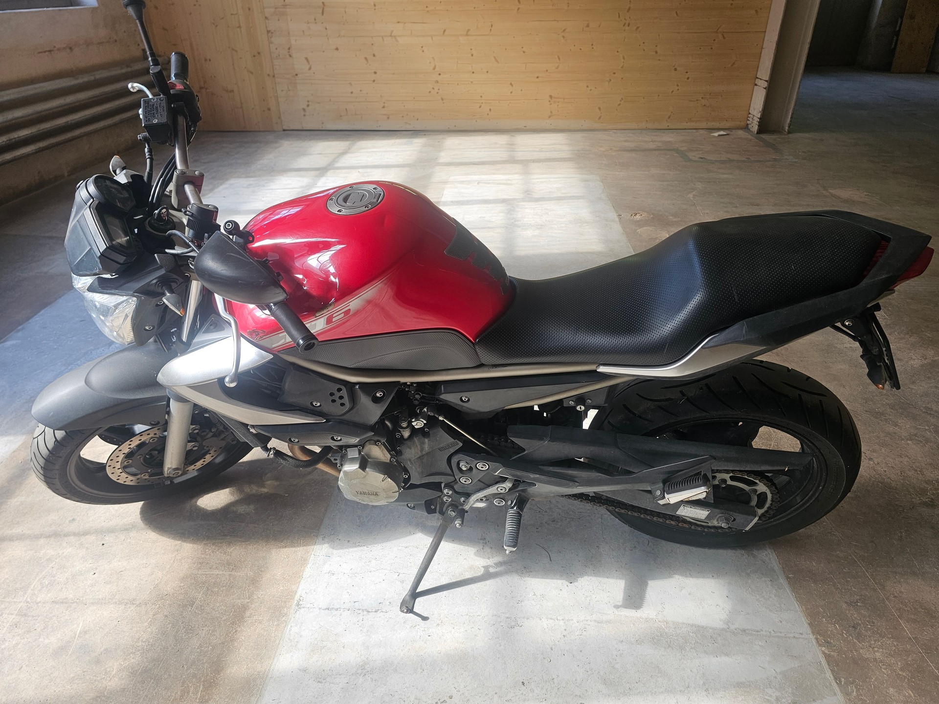 YAMAHA XJ 6 N ABS-image-0