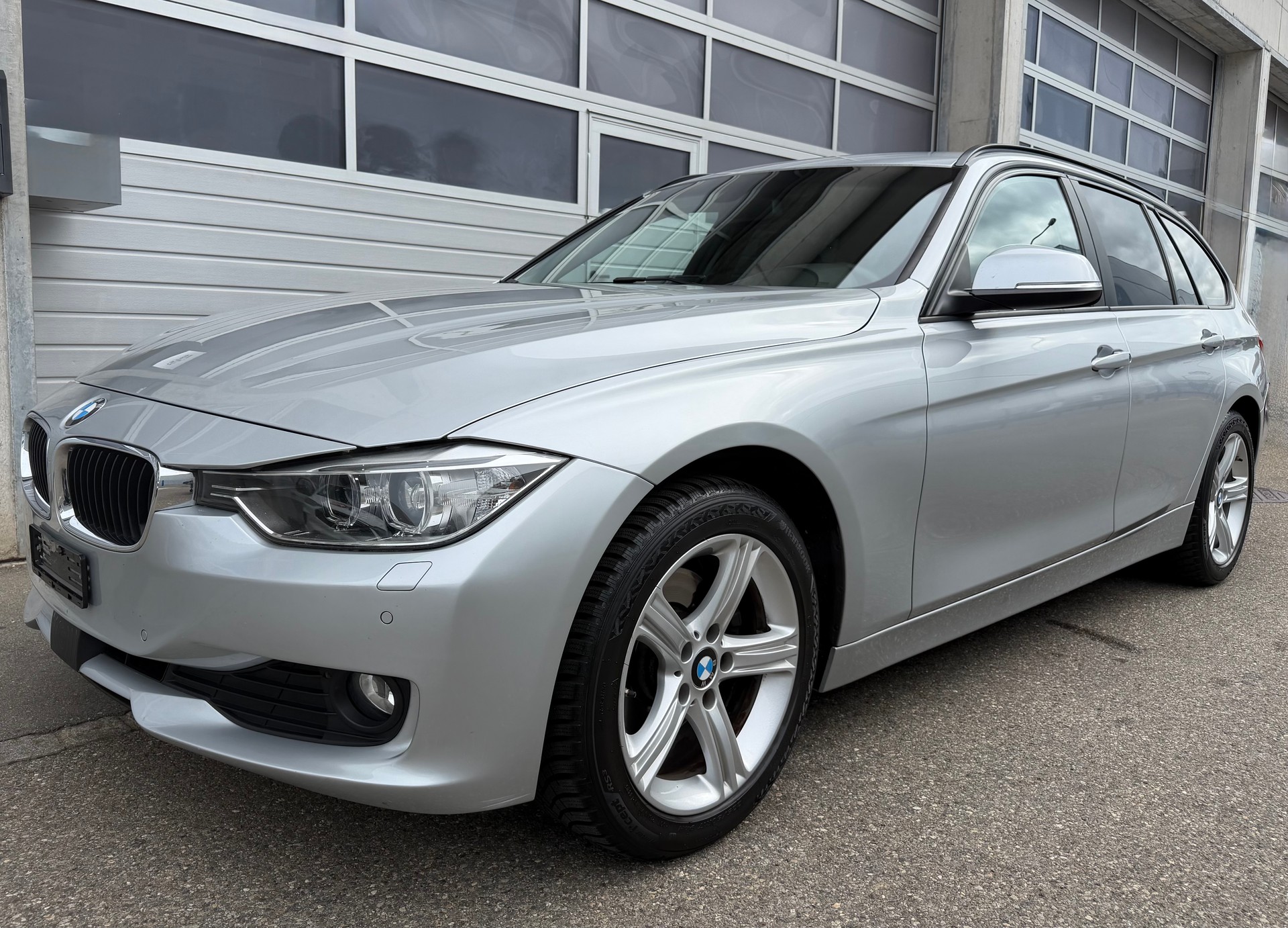 BMW 320d xDrive Touring Sport Line Steptronic