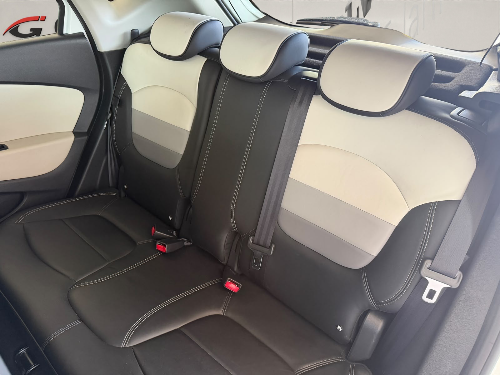 RENAULT Captur 1.2 TCe Initiale EDC S/S-image-13