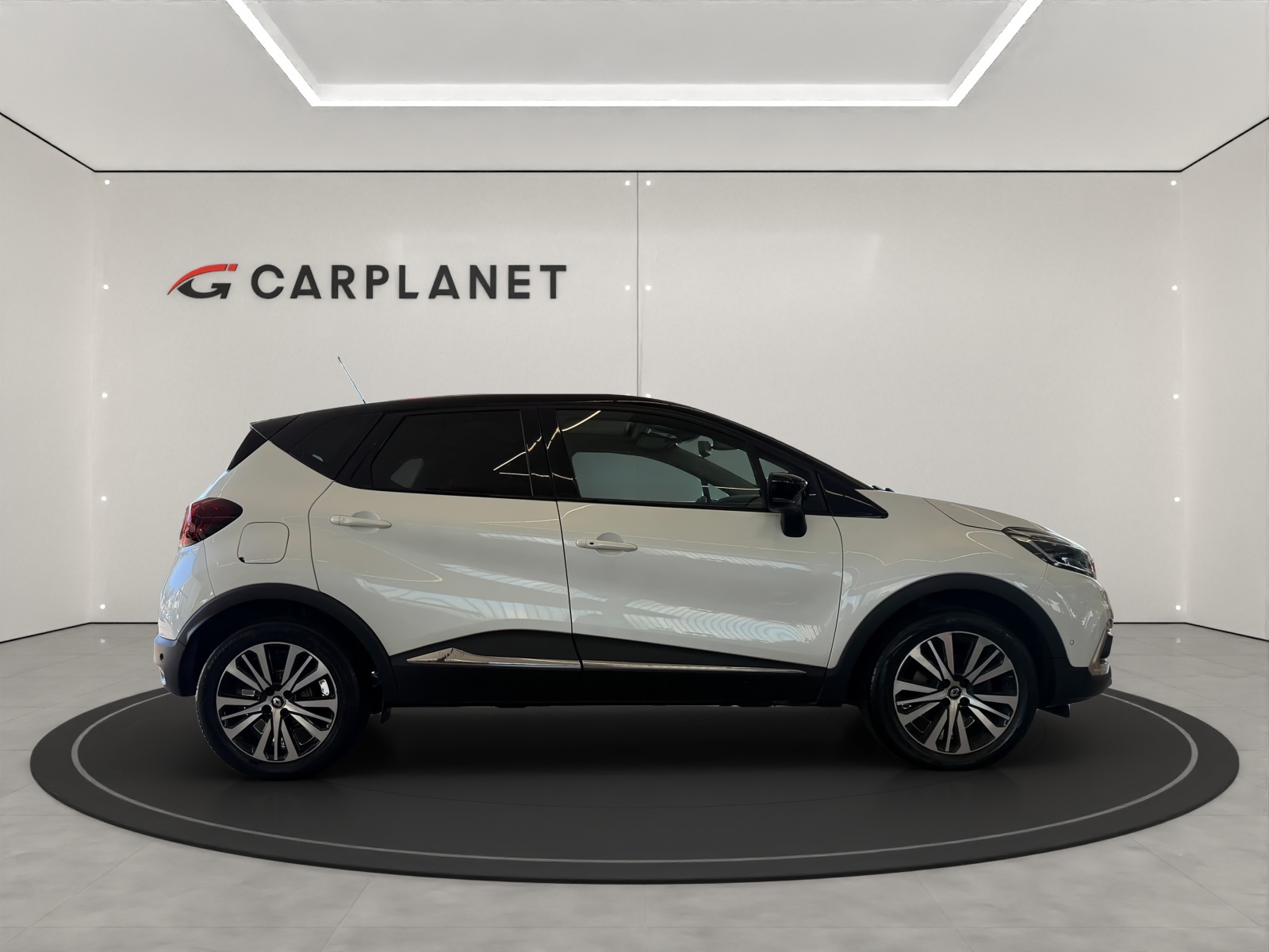 RENAULT Captur 1.2 TCe Initiale EDC S/S-showroom-element-1