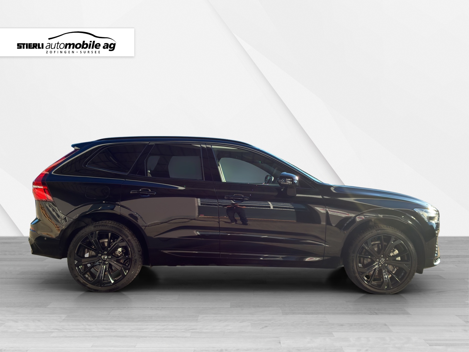 VOLVO XC60 2.0 T8 TE XCENTRIC Black Edition eAWD-showroom-element-3