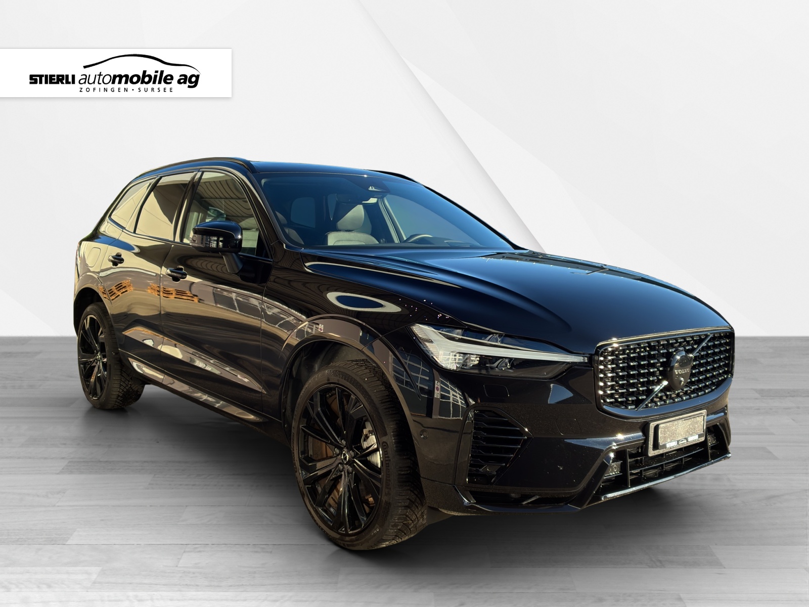 VOLVO XC60 2.0 T8 TE XCENTRIC Black Edition eAWD-showroom-element-2