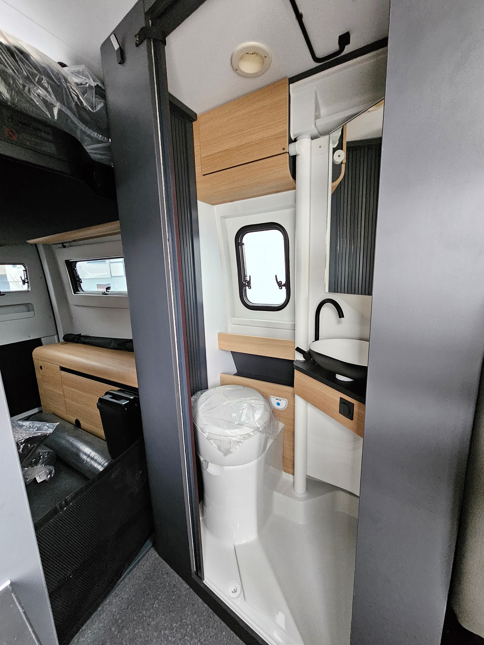 ADRIA TWIN MAX 680 SGX-image-14