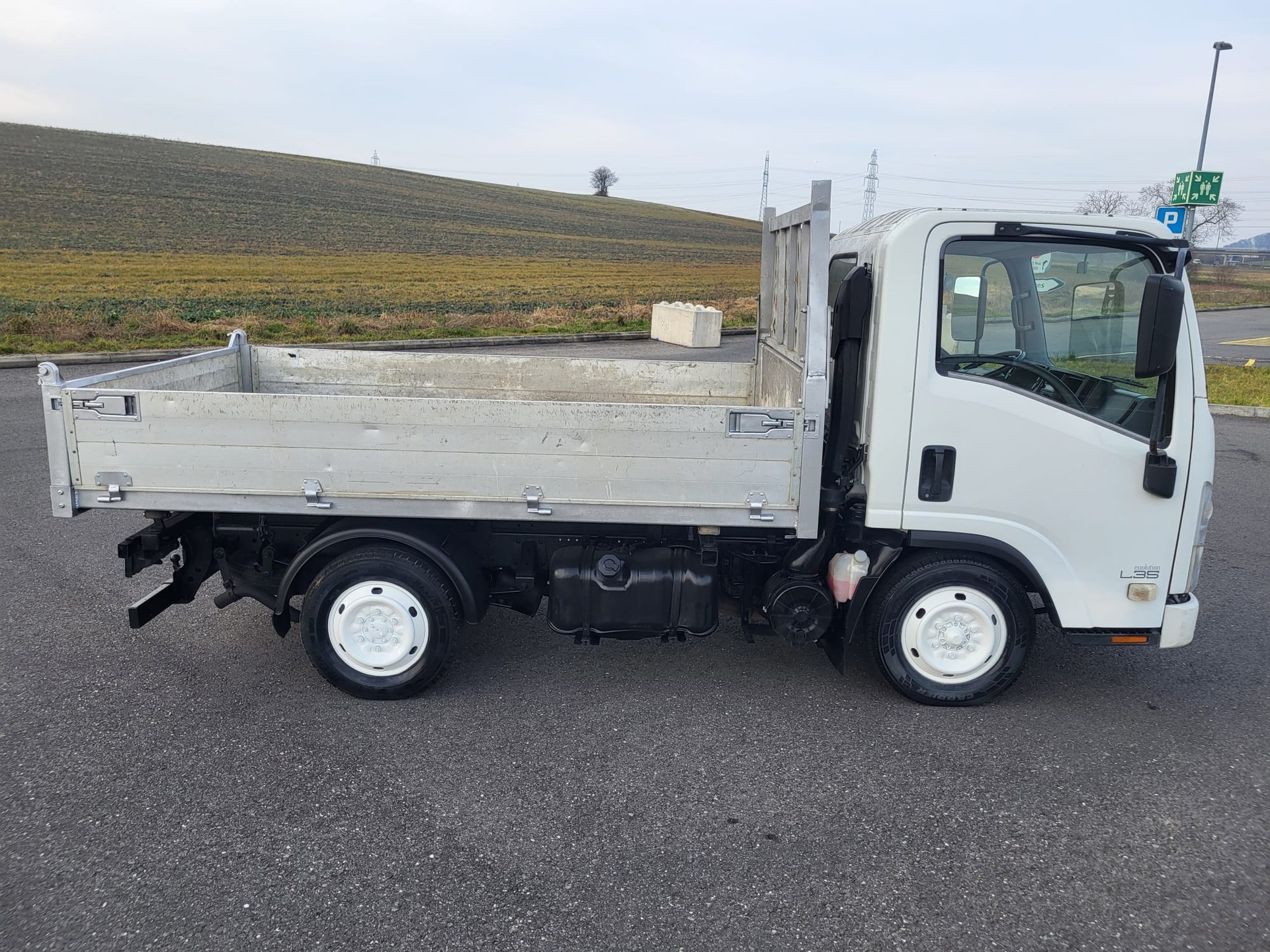 ISUZU NLR 85 - L 35 E-image-10