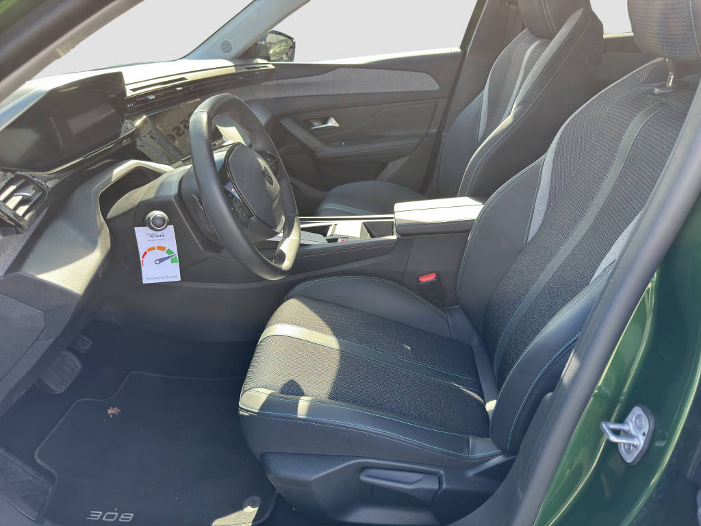 PEUGEOT 308 1.2 PureTech Allure-image-8
