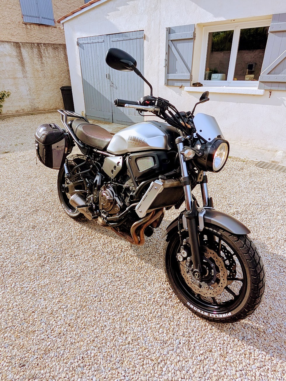 YAMAHA XSR 700-image-3