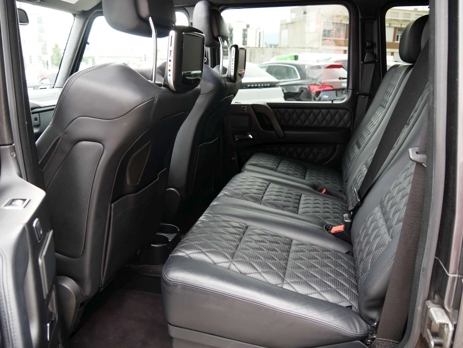 MERCEDES-BENZ G 63 AMG Automatic-image-12