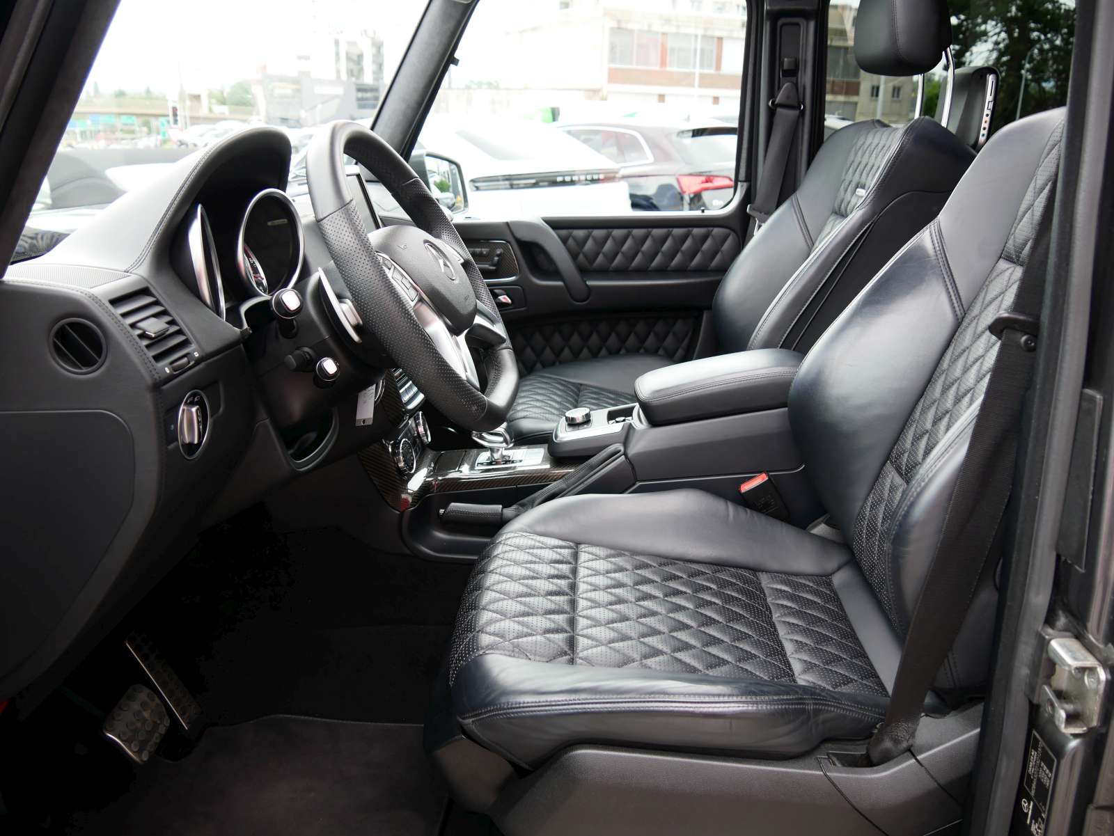 MERCEDES-BENZ G 63 AMG Automatic-image-7