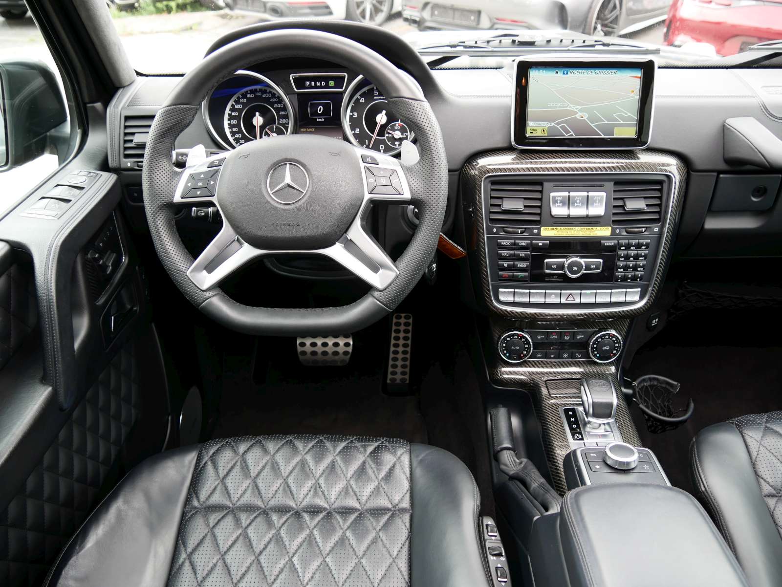 MERCEDES-BENZ G 63 AMG Automatic-image-8