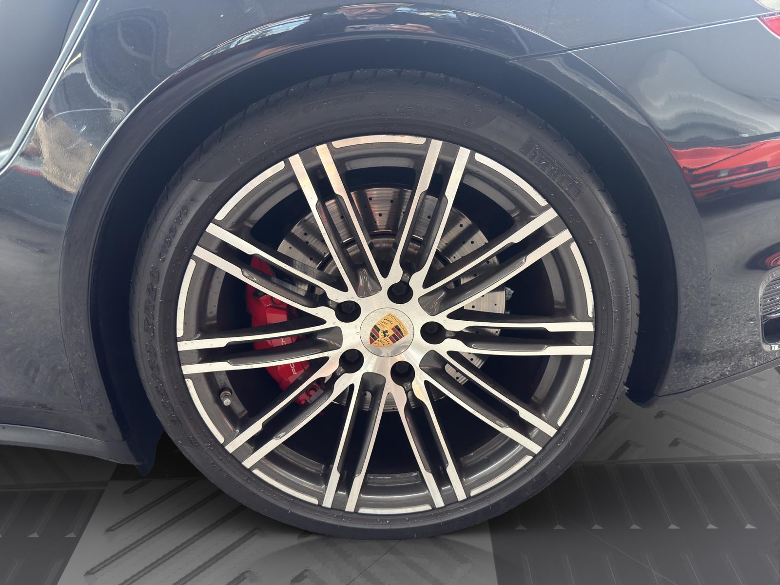 PORSCHE 911 Turbo Cabrio PDK-image-22
