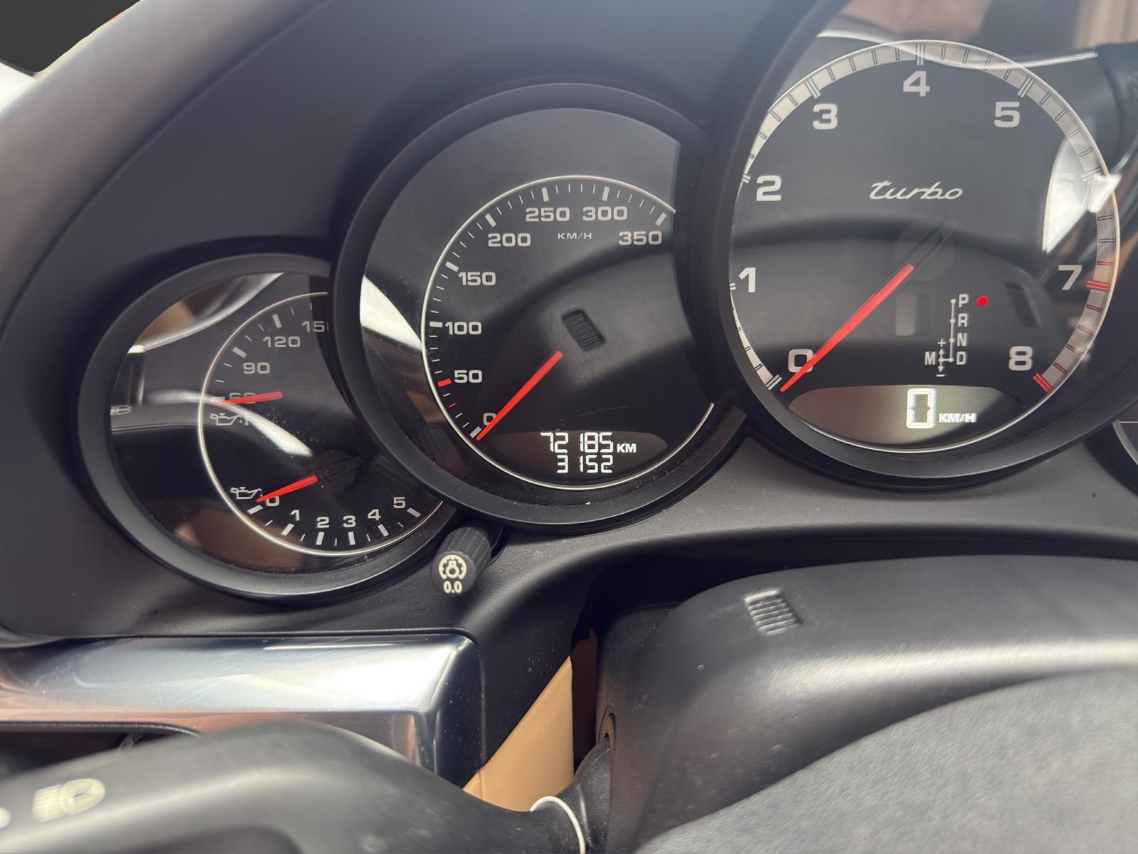 PORSCHE 911 Turbo Cabrio PDK-image-10