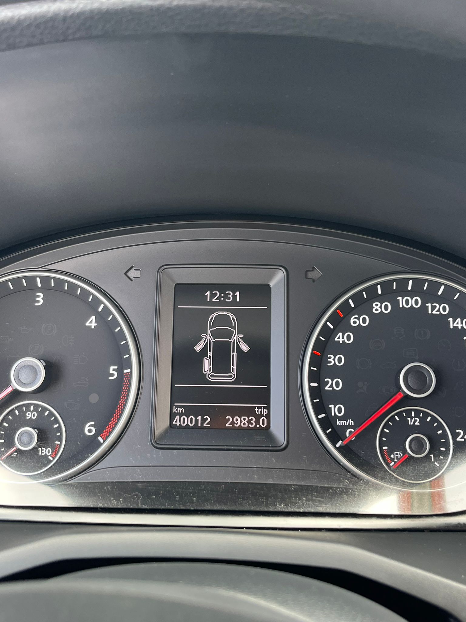 VW Caddy 2.0 TDI Comfortline DSG-image-7