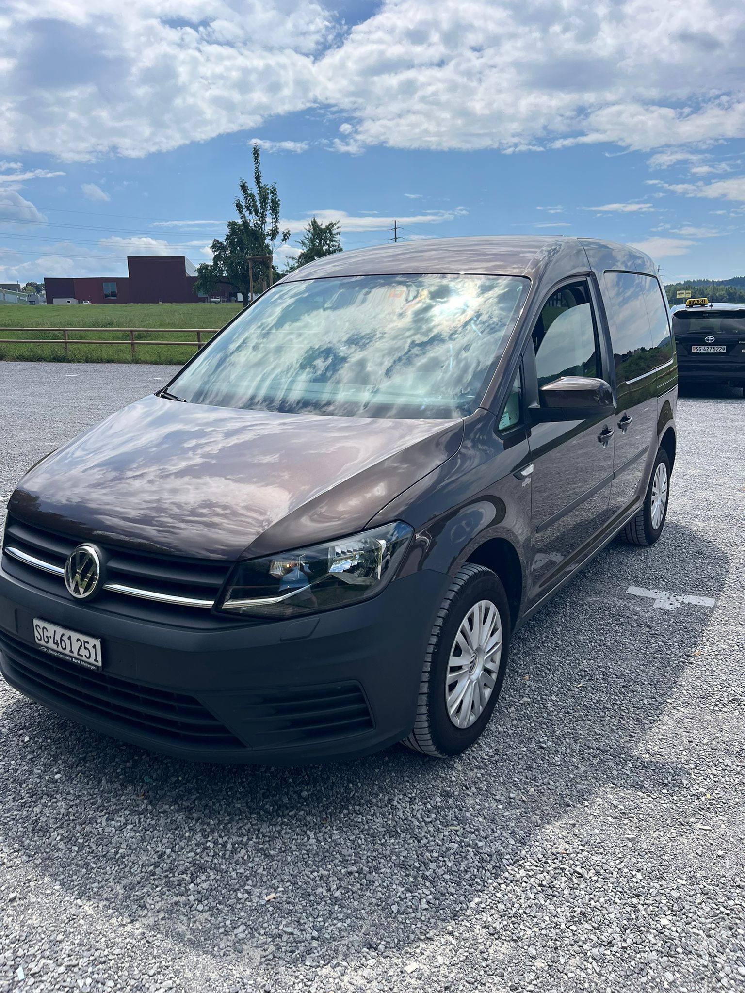 VW Caddy 2.0 TDI Comfortline DSG-image-4