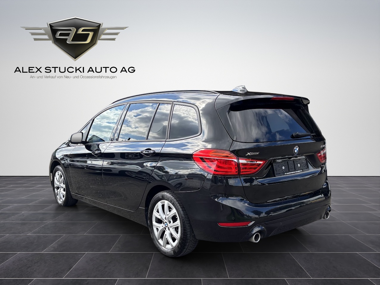 BMW 218d xDrive Gran Tourer Steptronic Sport Line-image-5