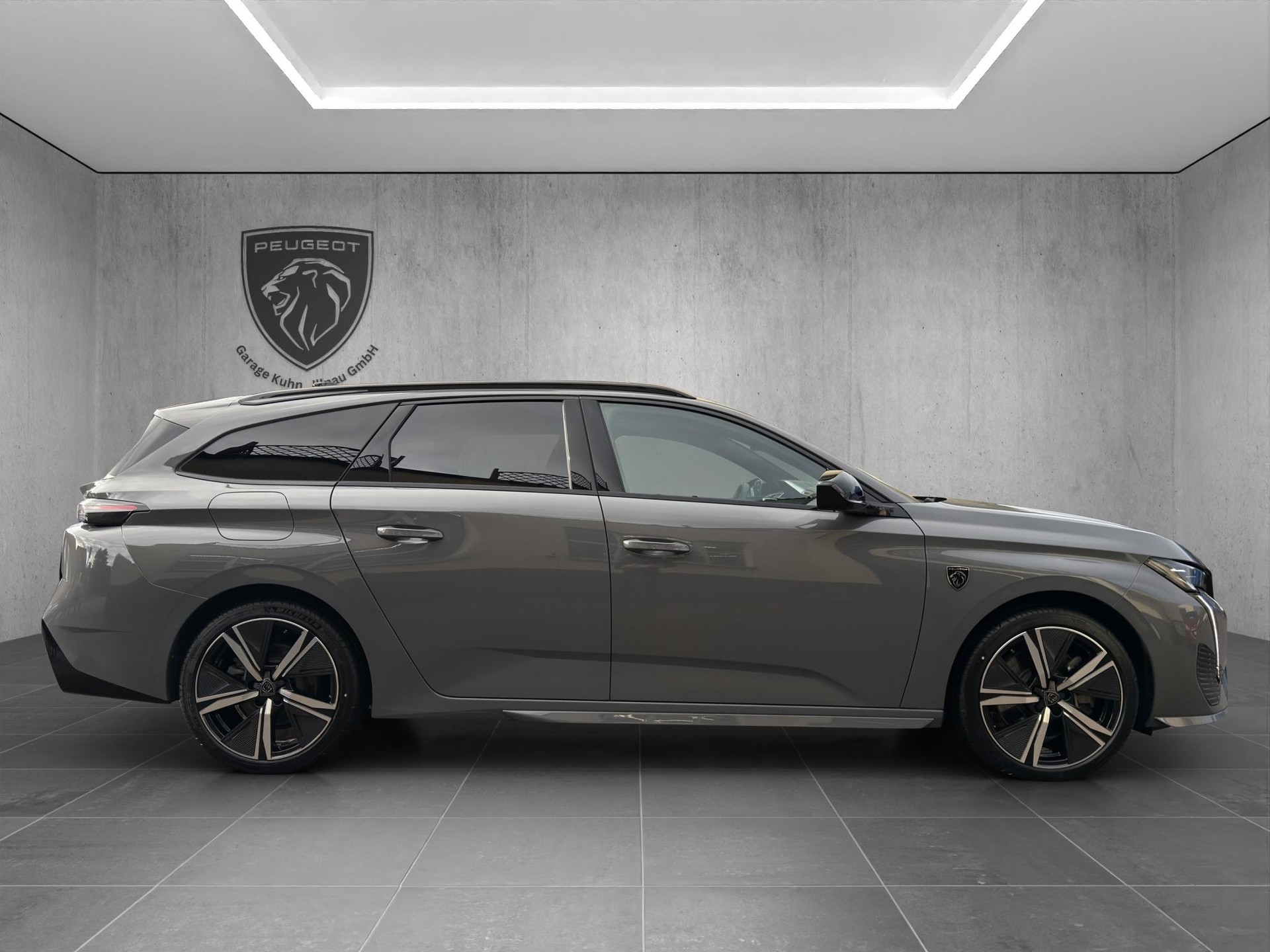 PEUGEOT 308 SW 1.6 PHEV 225 GT-showroom-element-3