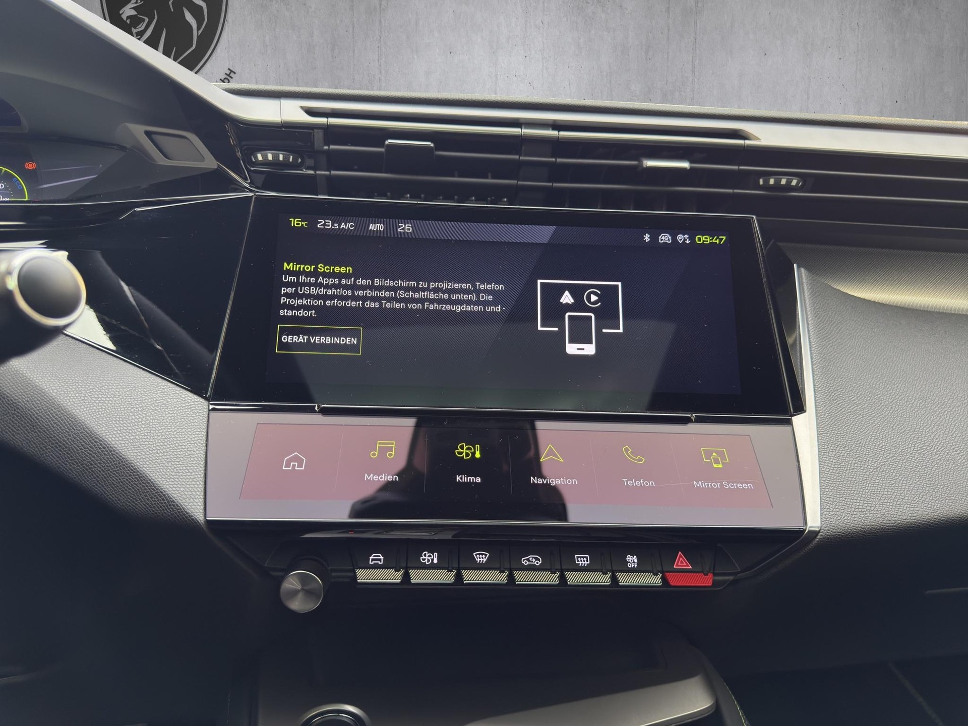 PEUGEOT 308 SW 1.6 PHEV 225 GT-image-14