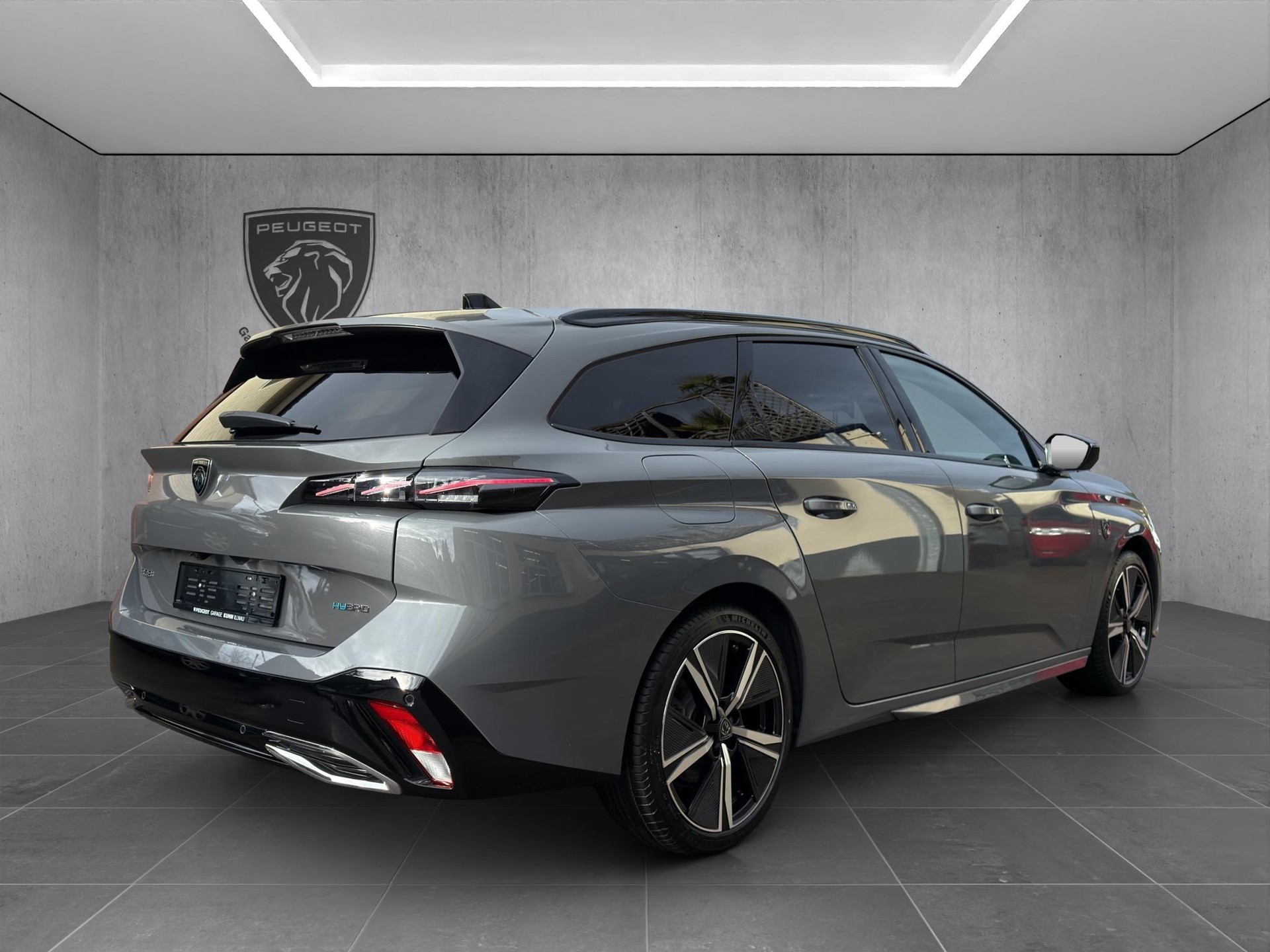 PEUGEOT 308 SW 1.6 PHEV 225 GT-image-4