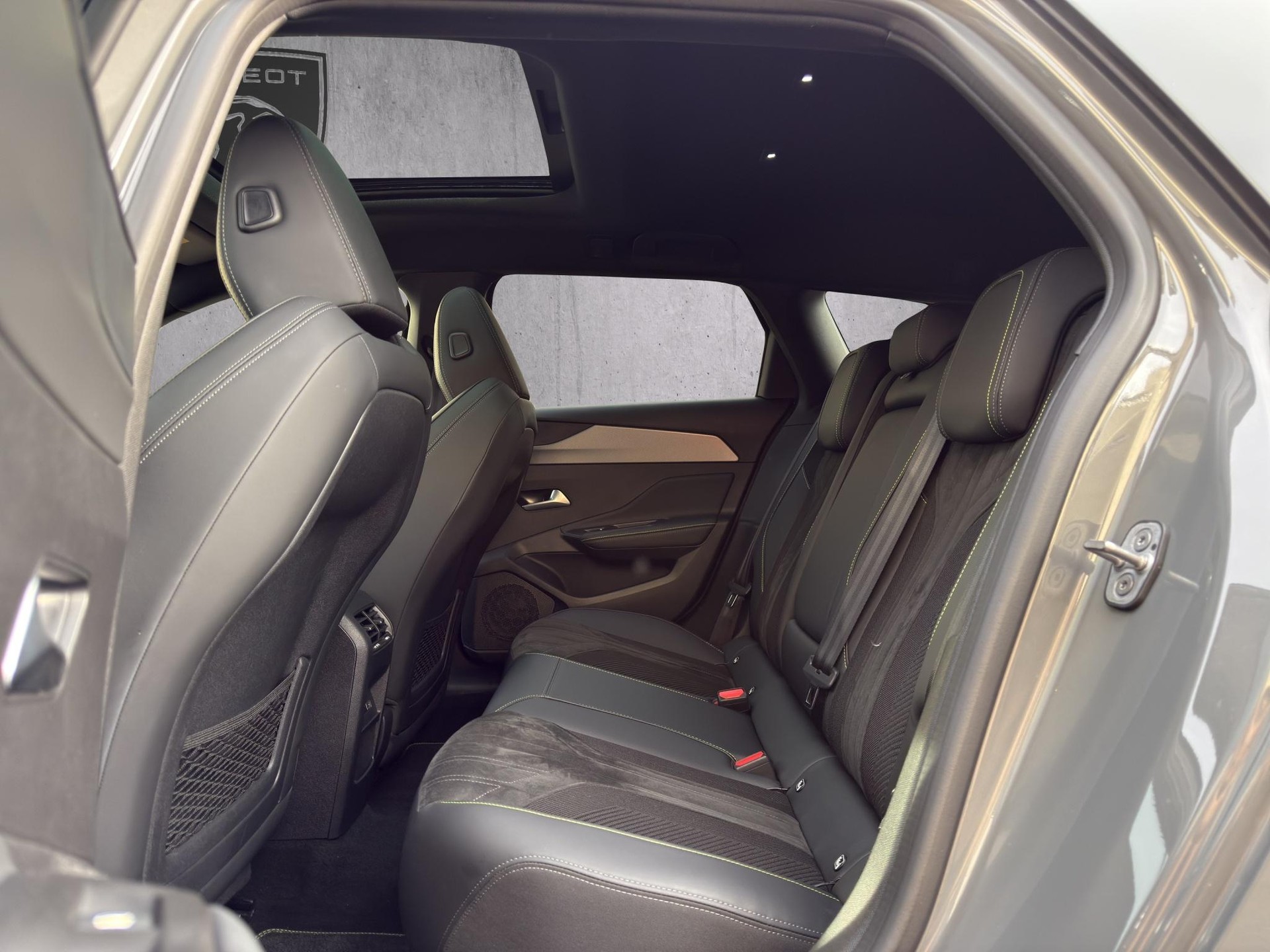 PEUGEOT 308 SW 1.6 PHEV 225 GT-image-15
