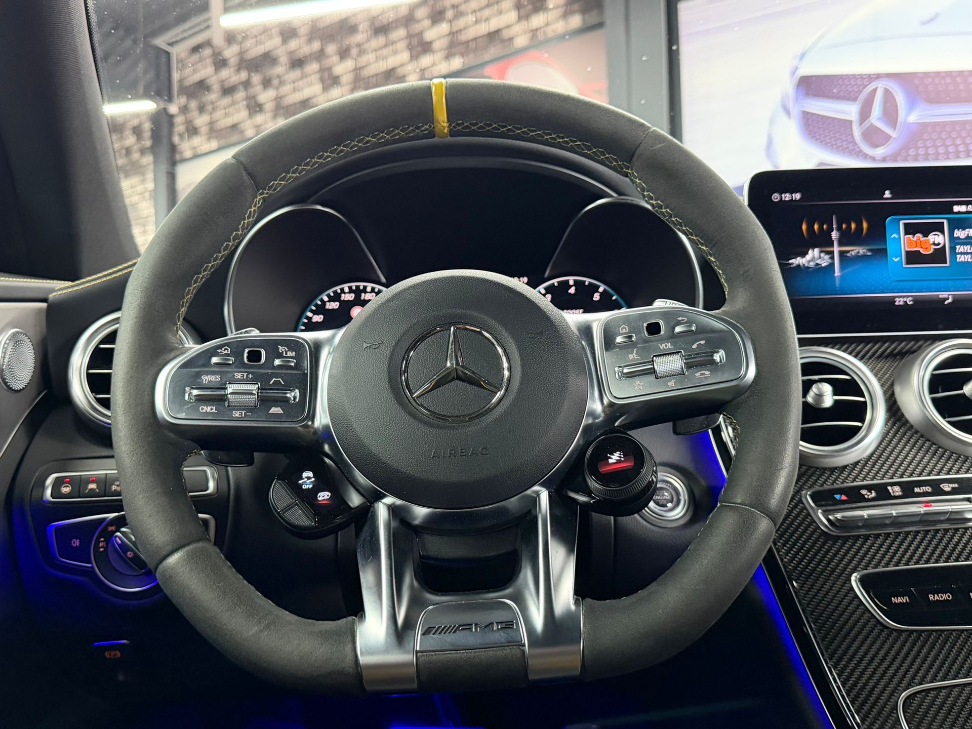 MERCEDES-BENZ C 63 S AMG 9G-tronic-image-11