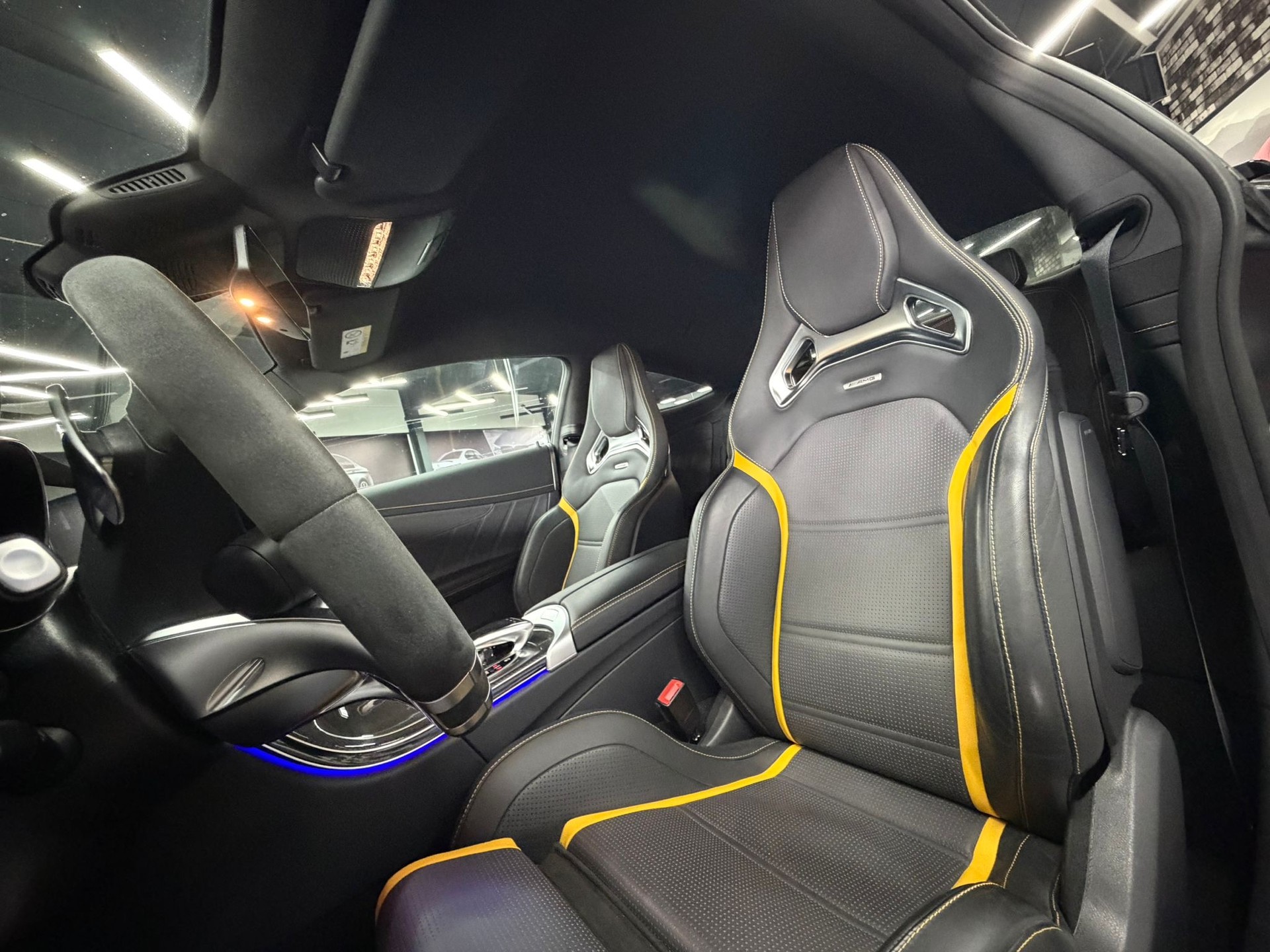 MERCEDES-BENZ C 63 S AMG 9G-tronic-image-6