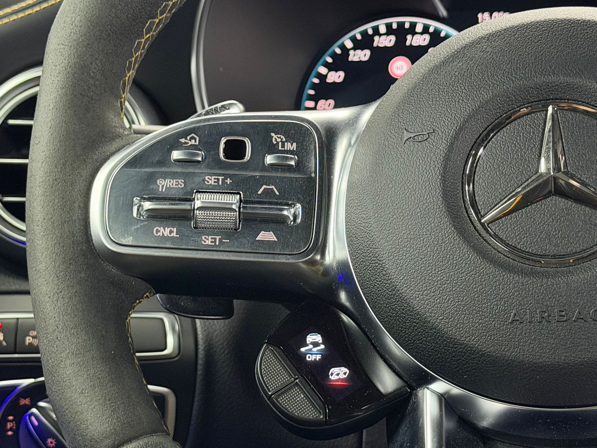 MERCEDES-BENZ C 63 S AMG 9G-tronic-image-8