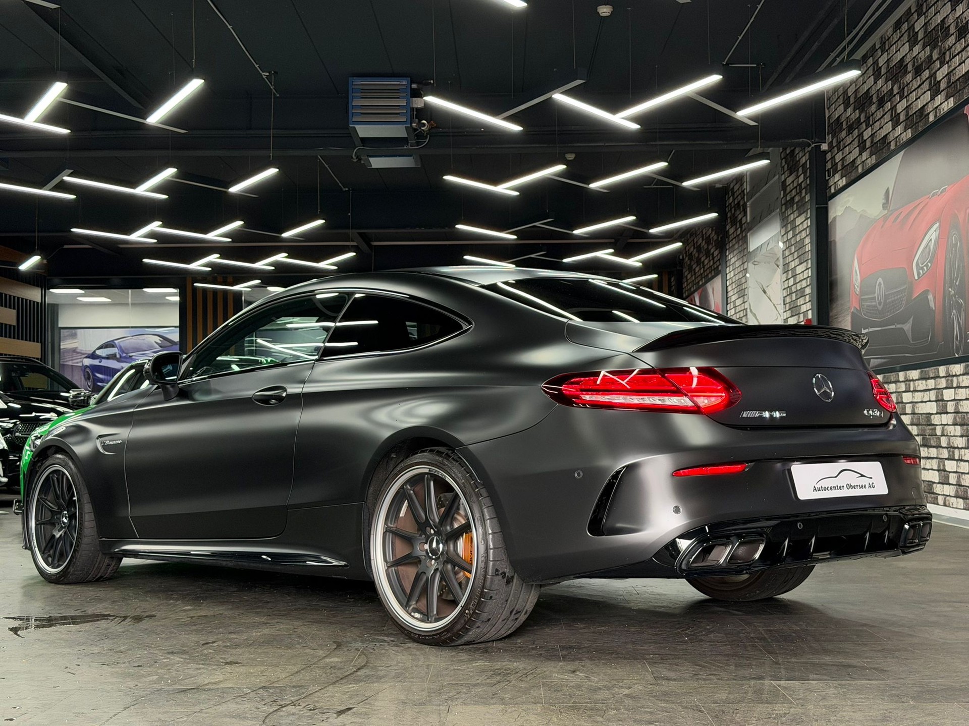 MERCEDES-BENZ C 63 S AMG 9G-tronic-showroom-element-3