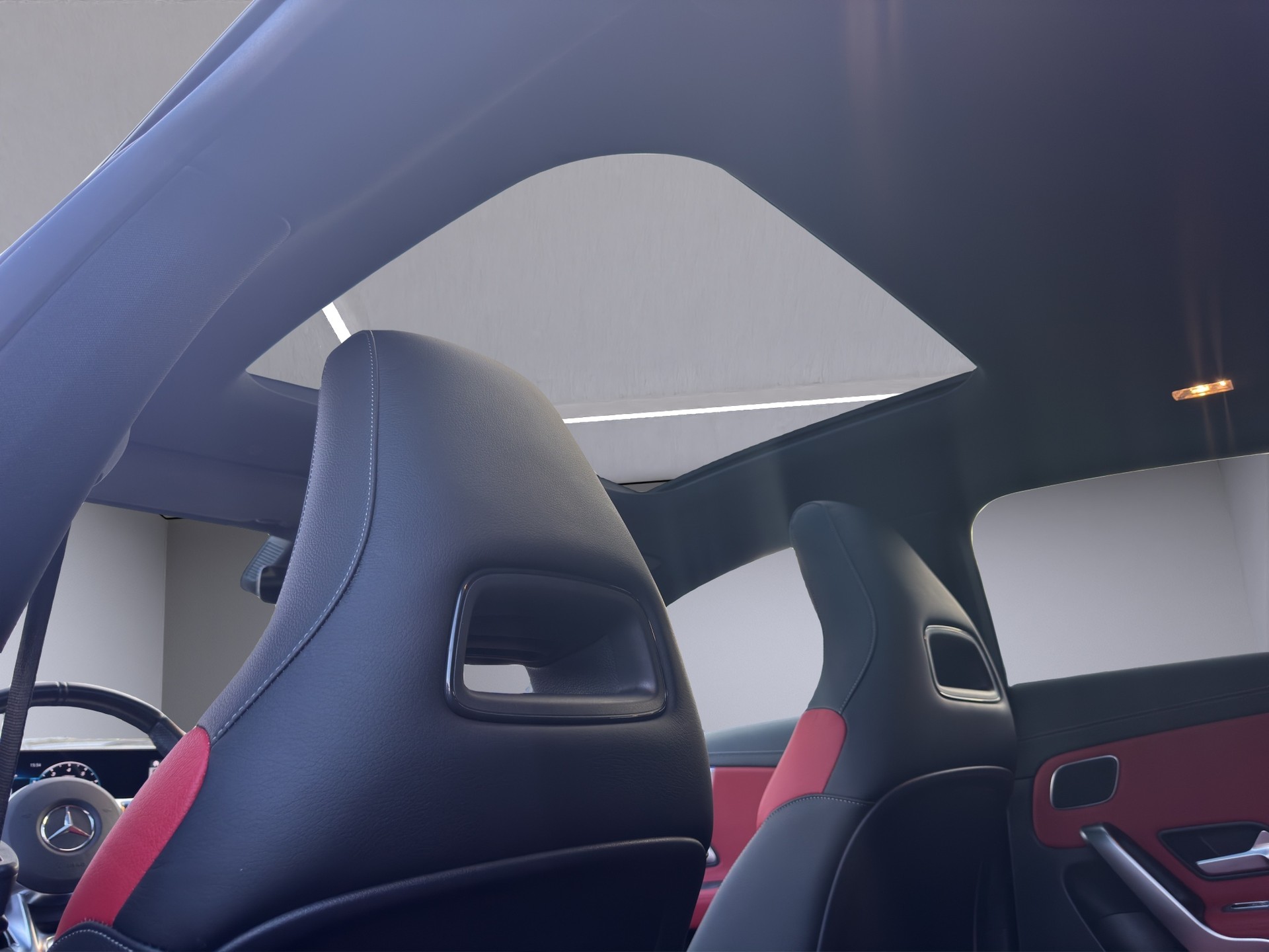 MERCEDES-BENZ CLA Shooting Brake 35 AMG 4Matic 7G-DCT-image-18