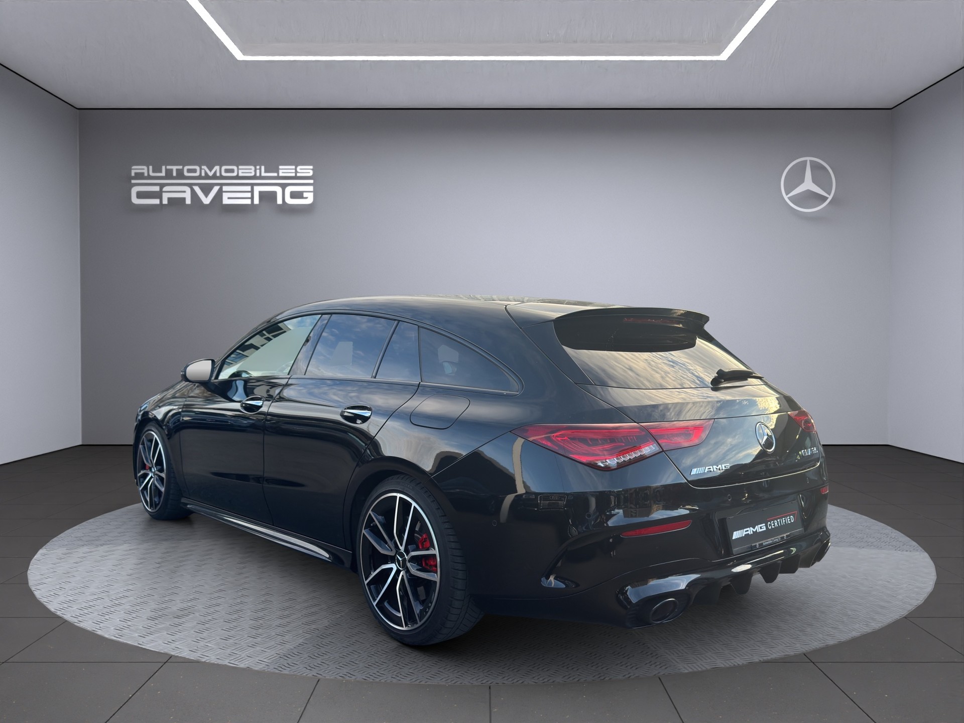 MERCEDES-BENZ CLA Shooting Brake 35 AMG 4Matic 7G-DCT-showroom-element-2