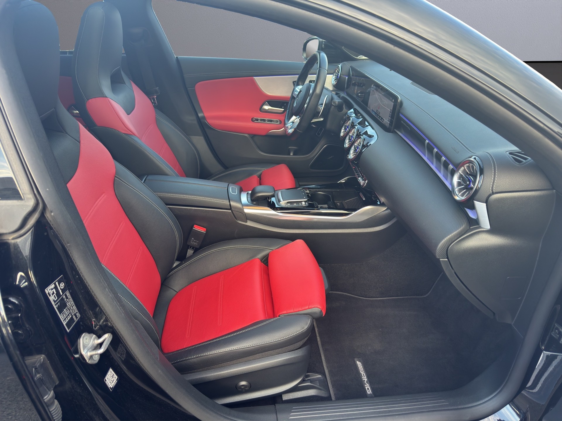 MERCEDES-BENZ CLA Shooting Brake 35 AMG 4Matic 7G-DCT-image-15