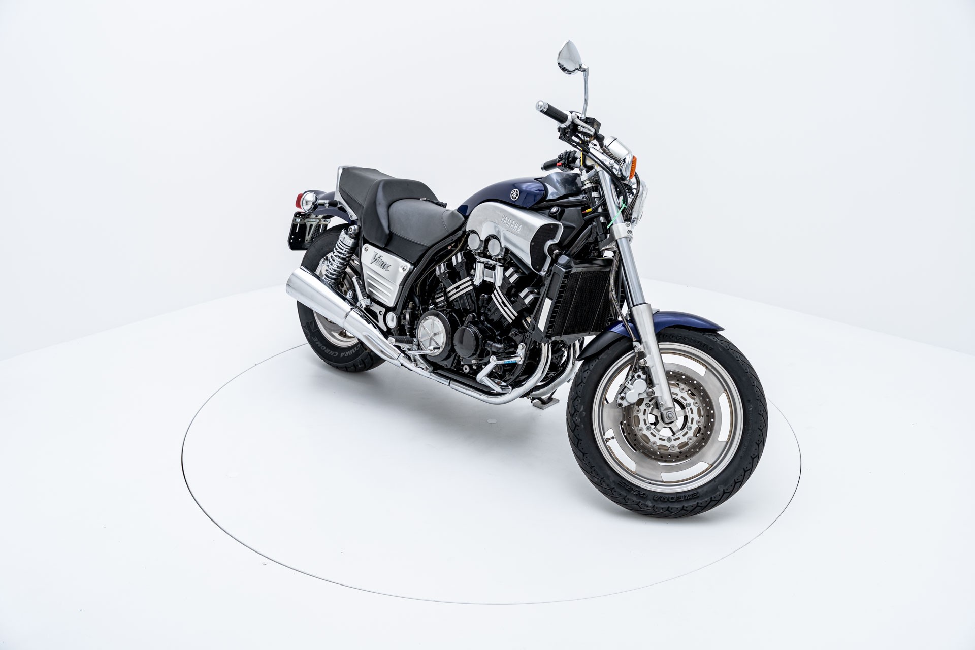 YAMAHA V-Max VMX 1200-image-1