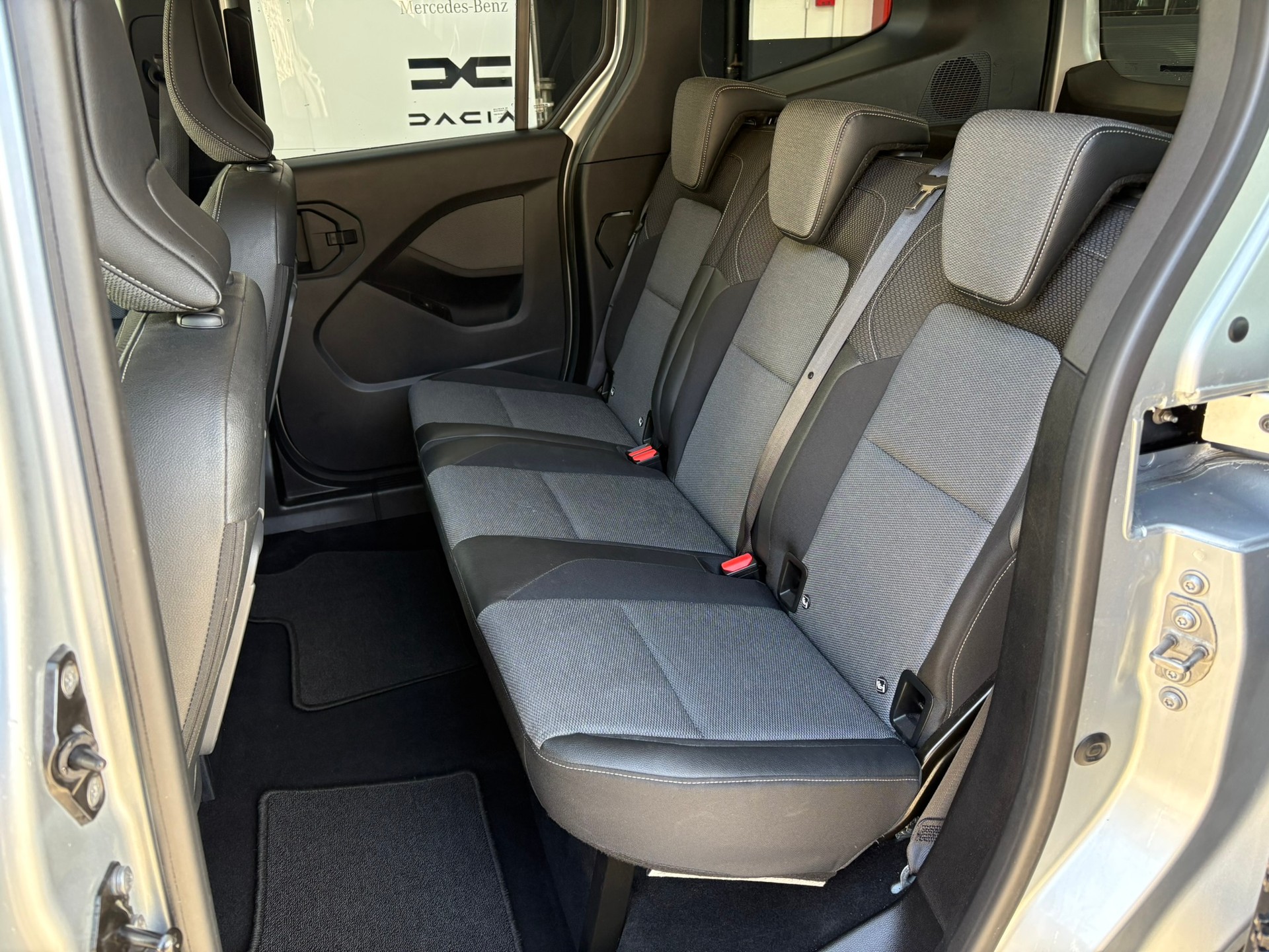 RENAULT Kangoo 1.3 TCe 130Tech. A-image-10