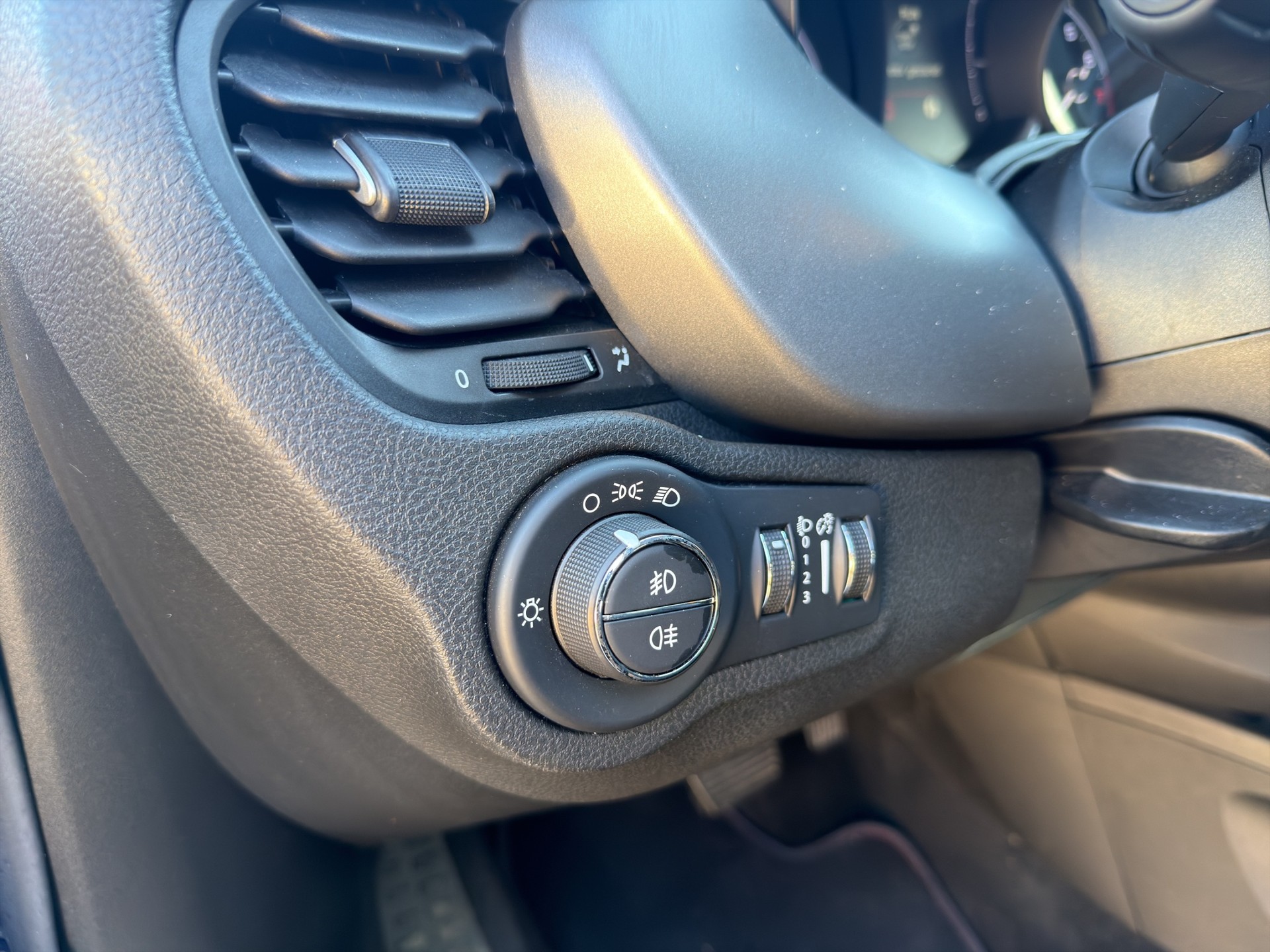 FIAT 500 X 1.5 Hybrid Sport-image-23