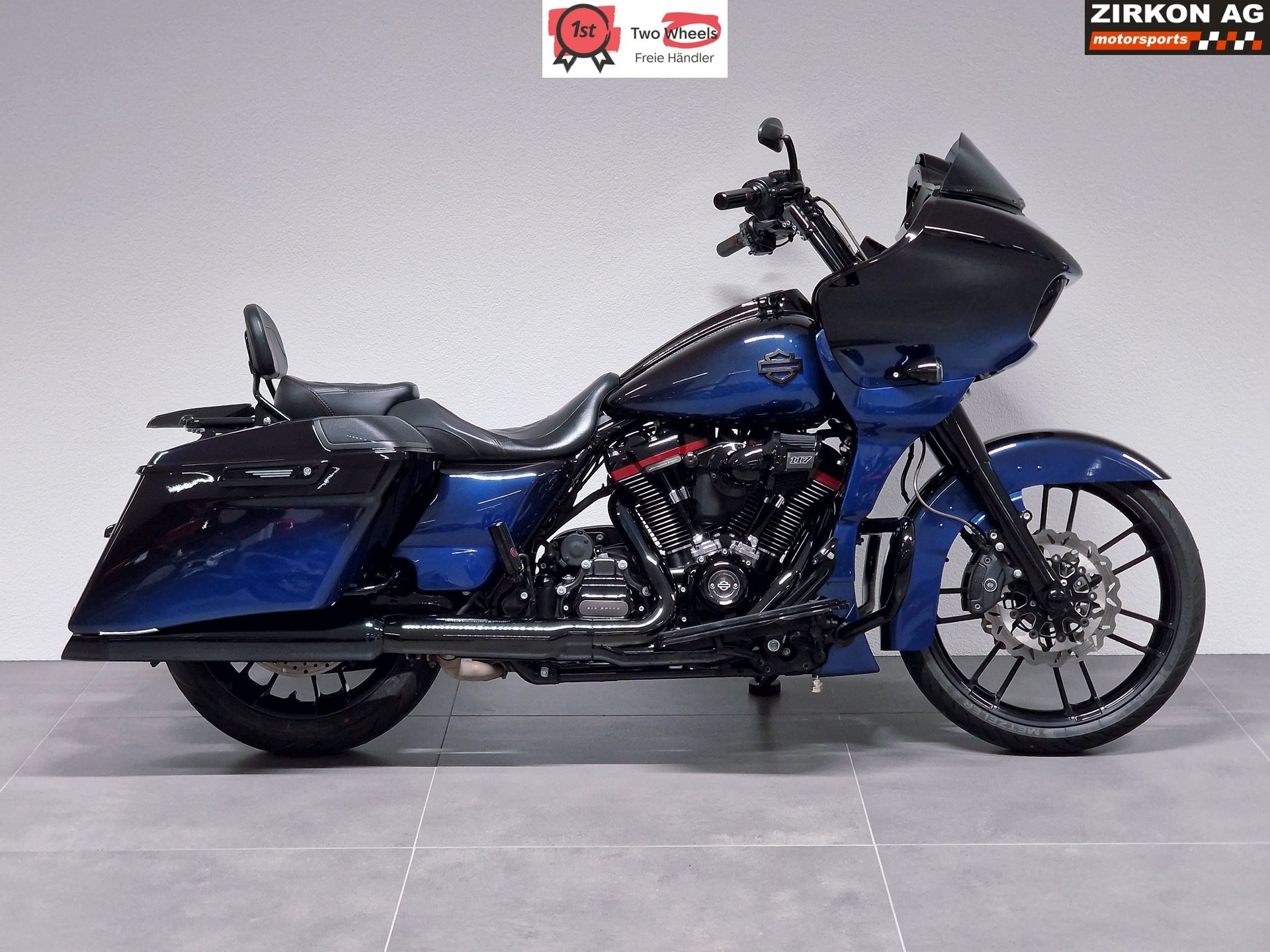 HARLEY-DAVIDSON FLTRXSE Road Glide Special 117 CVO Custom-image-0