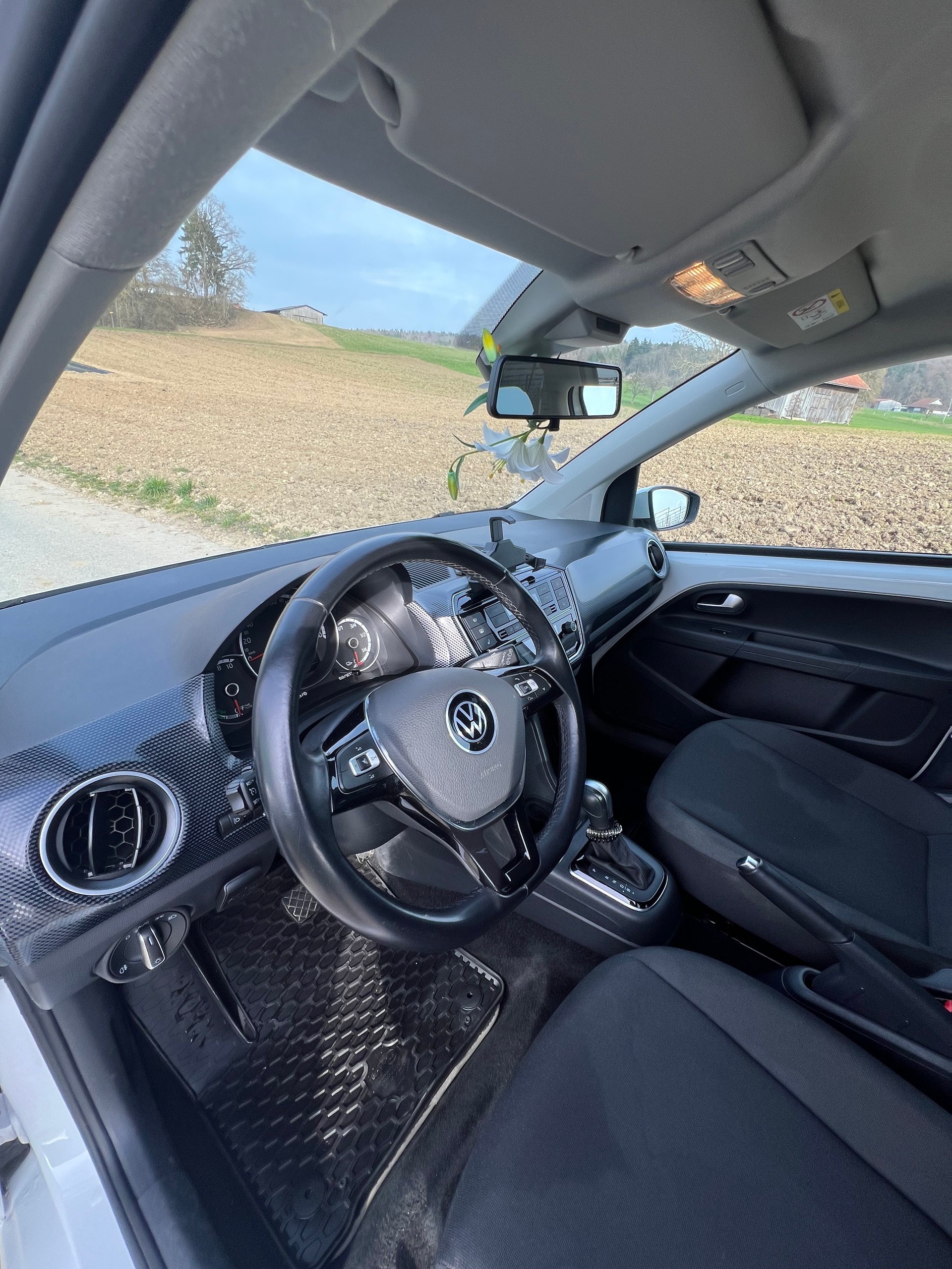 VW e-Up-image-4